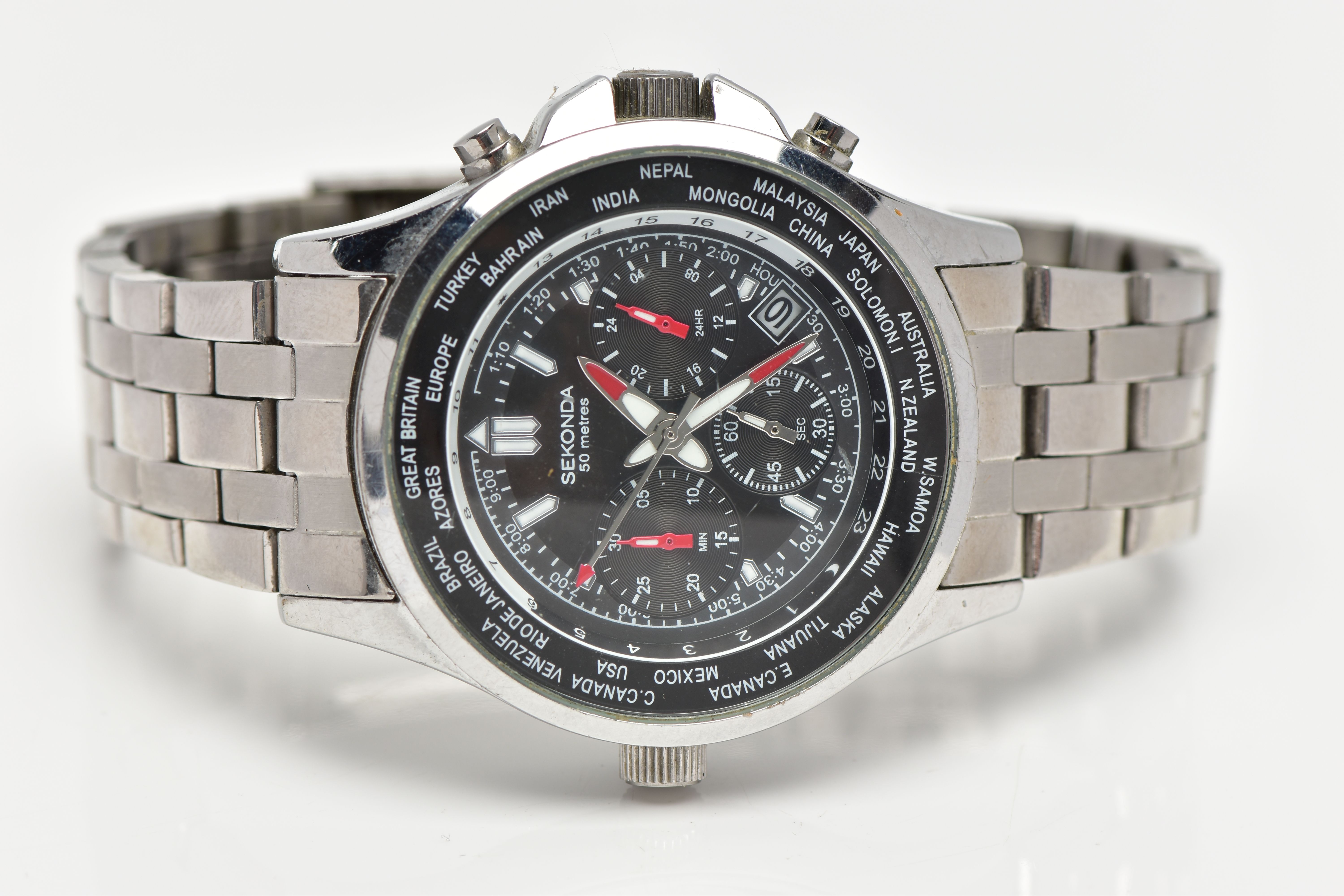 A GENTLEMANS STAINLESS STEEL SEKONDA CHRONOGRAPH WRISTWATCH, round black dial signed 'Sekonda', - Image 4 of 7