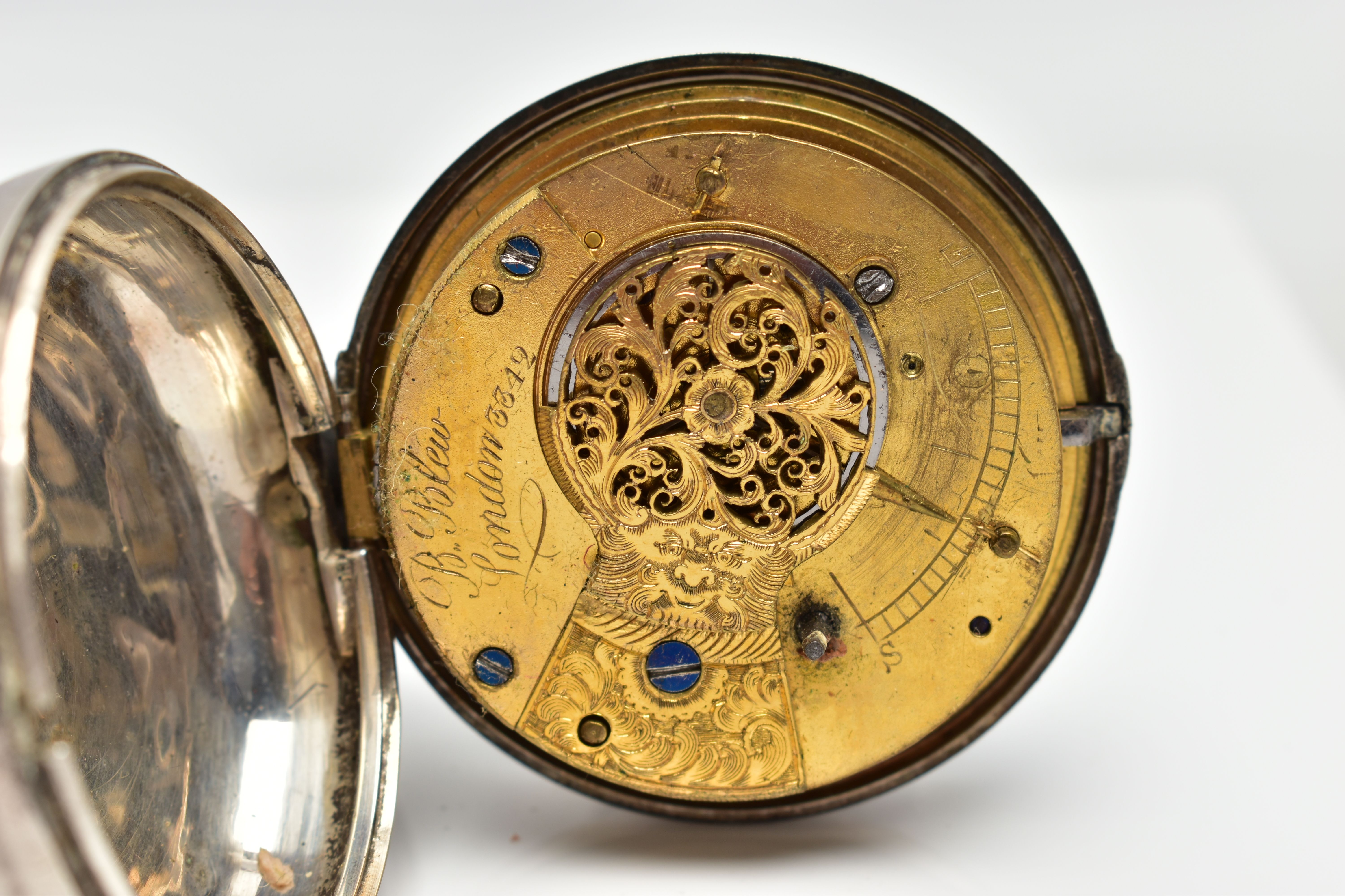 A WHITE METAL PAIR CASED FUSEE POCKET WATCH, AF the open face circular white dial, with Arabic - Bild 6 aus 7