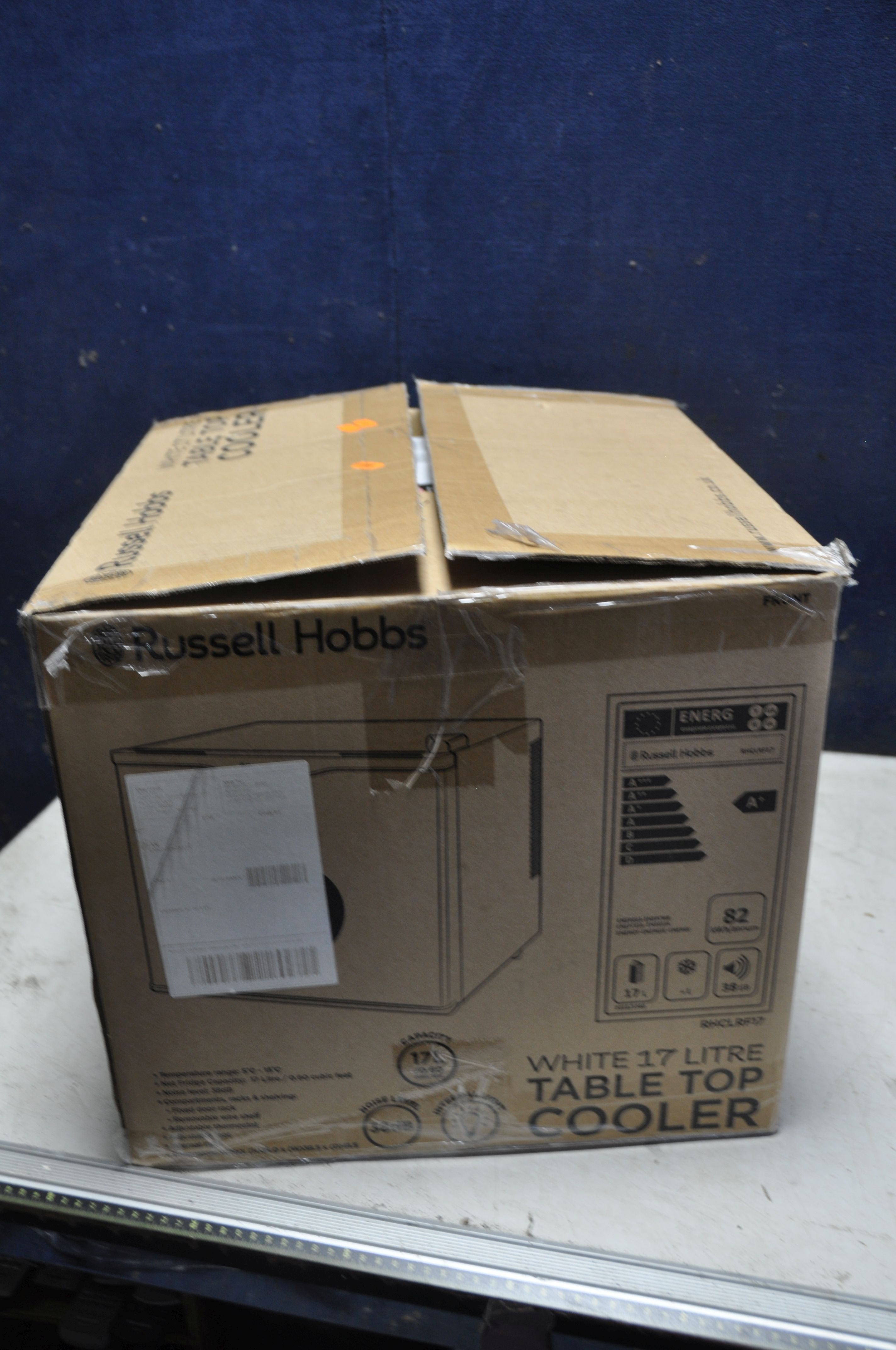 A RUSSELL HOBBS RHCLRF17 TABLE TOP COOLER white 17 litre table top cooler in brand new condition - Image 3 of 3