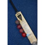 A DUNCAN FEARNLEY SUPREME CRICKET BAT SIGNED BY THE WARWICKSHIRE C.C.C. 1976, including Jameson,