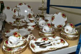 A GROUP OF ROYAL ALBERT 'OLD COUNTRY ROSES' PATTERN TEA WARES, comprising one rectangle sandwich