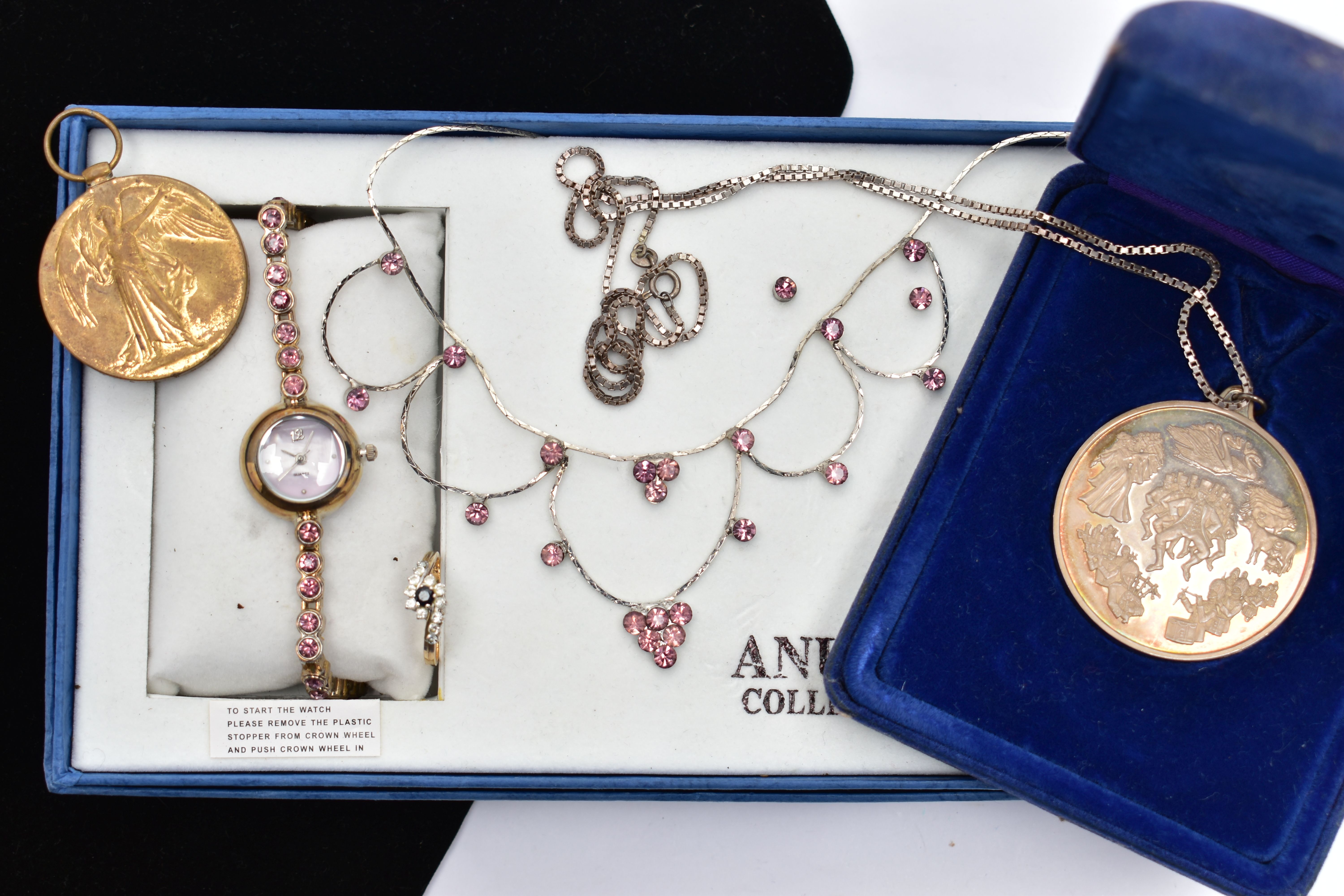 A SELECTION OF 9CT GOLD, SILVER AND COSTUME JEWELLERY, to include a 9ct gold sapphire and cubic