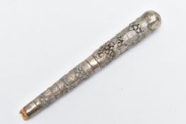 AN EARLY 20TH CENTURY INDIAN WHITE METAL PARASOL HANDLE, cast with figures and animals in a