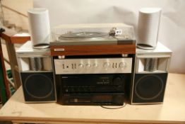 A COLLECTION OF PIONEER AND OTHER COMPONANT HI FI EQUIPMENT including a PL-115D turntable (no
