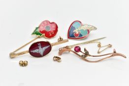 A SELECTION OF YELLOW METAL BROOCHES AND PIN BADGES, to include an Art Nouveau pink tourmaline and