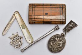A SELECTION OF ITEMS, to include a silver Luckenbooth brooch, hallmarked 'T.E' Edinburgh 1969,