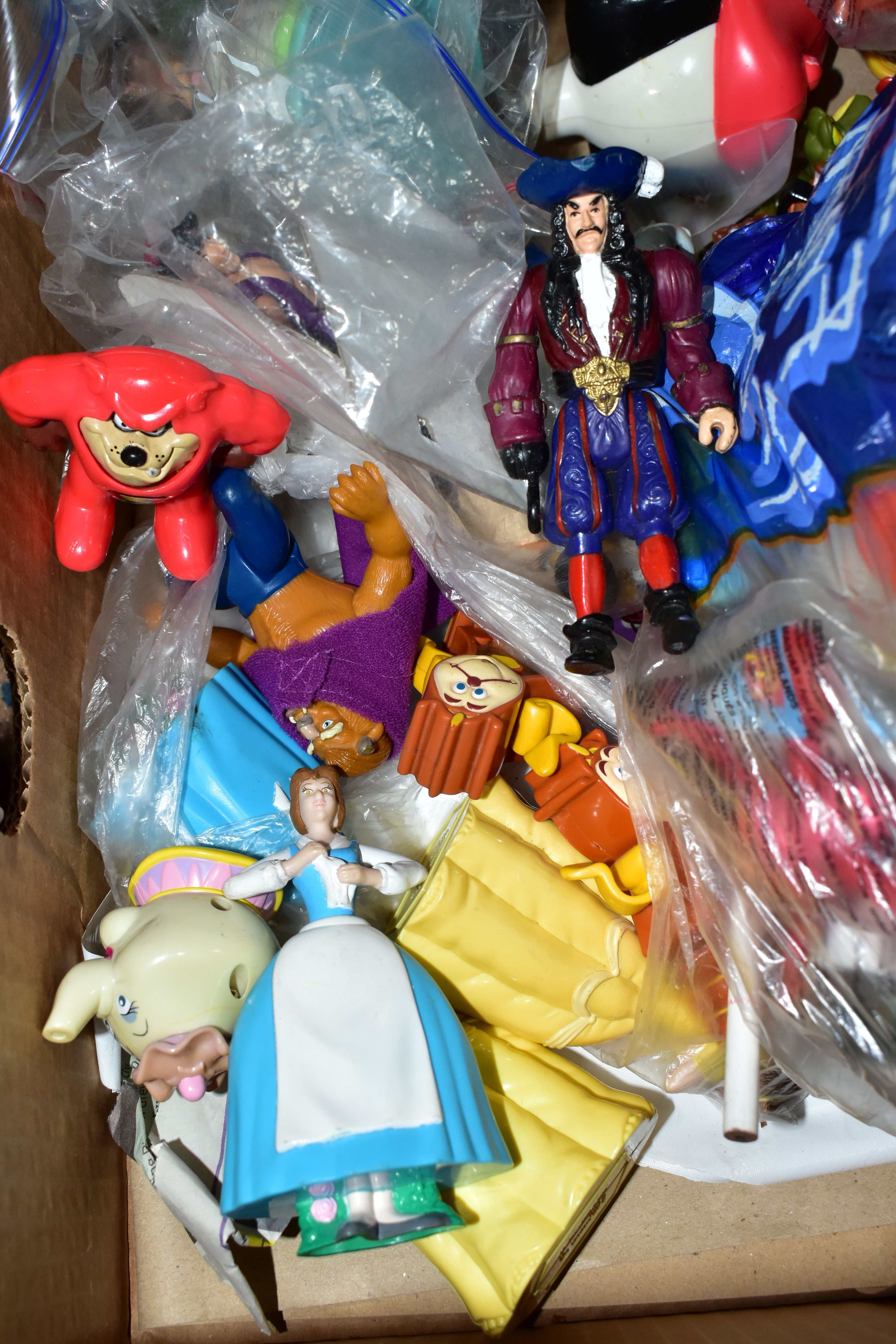 ONE BOX OF ASSORTED MCDONALD'S COLLECTABLE TOYS some still in original packets from Disney films - Image 4 of 4