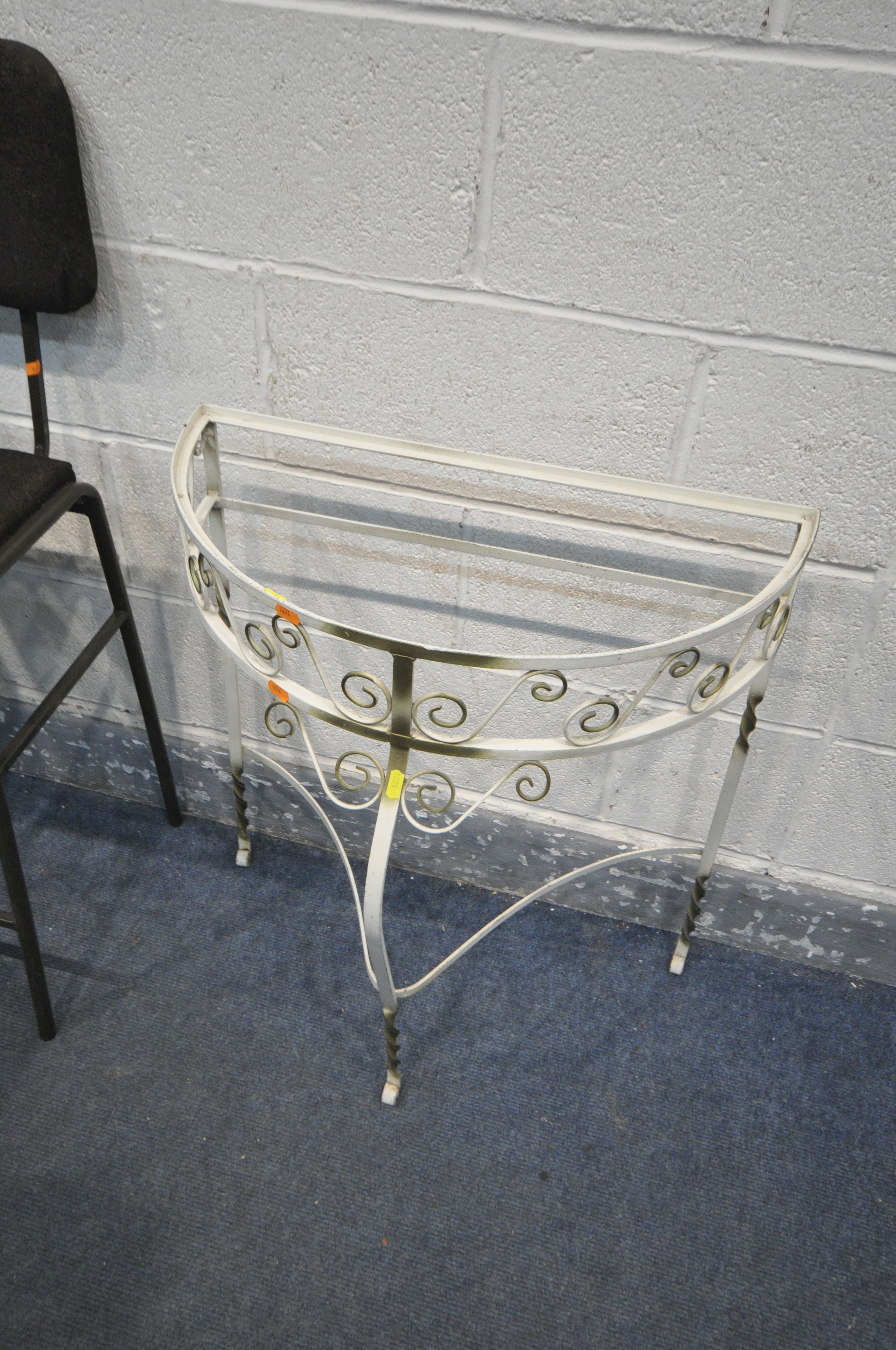 A CAST IRON UMBRELLA STAND, with drip tray, in a green finish, width 50cm x depth 16cm x height - Image 6 of 6