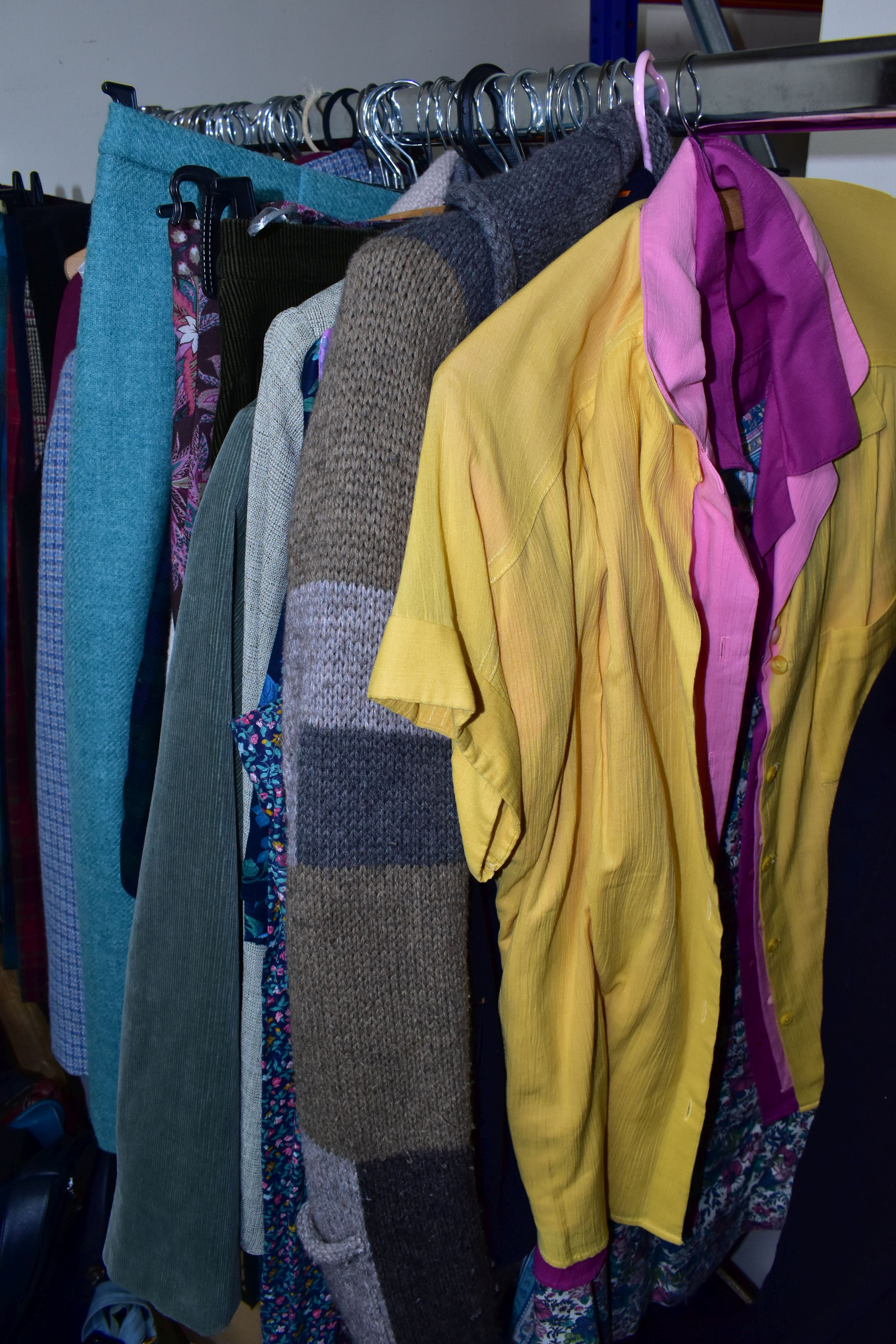 A QUANTITY OF LADIES' CLOTHING, SHOES, HANDBAGS AND ACCESSORIES, to include over fifty ladies' - Image 10 of 15