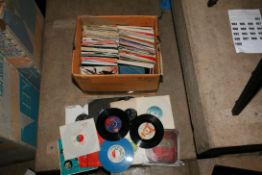 A TRAY CONTAINING APPROX TWO HUNDRED 7in SINGLES including promo copies for Strawbs and Ian