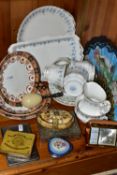 A GROUP OF CERAMICS, METALWARES AND SUNDRY ITEMS, to include a fourteen piece Royal Albert Memory