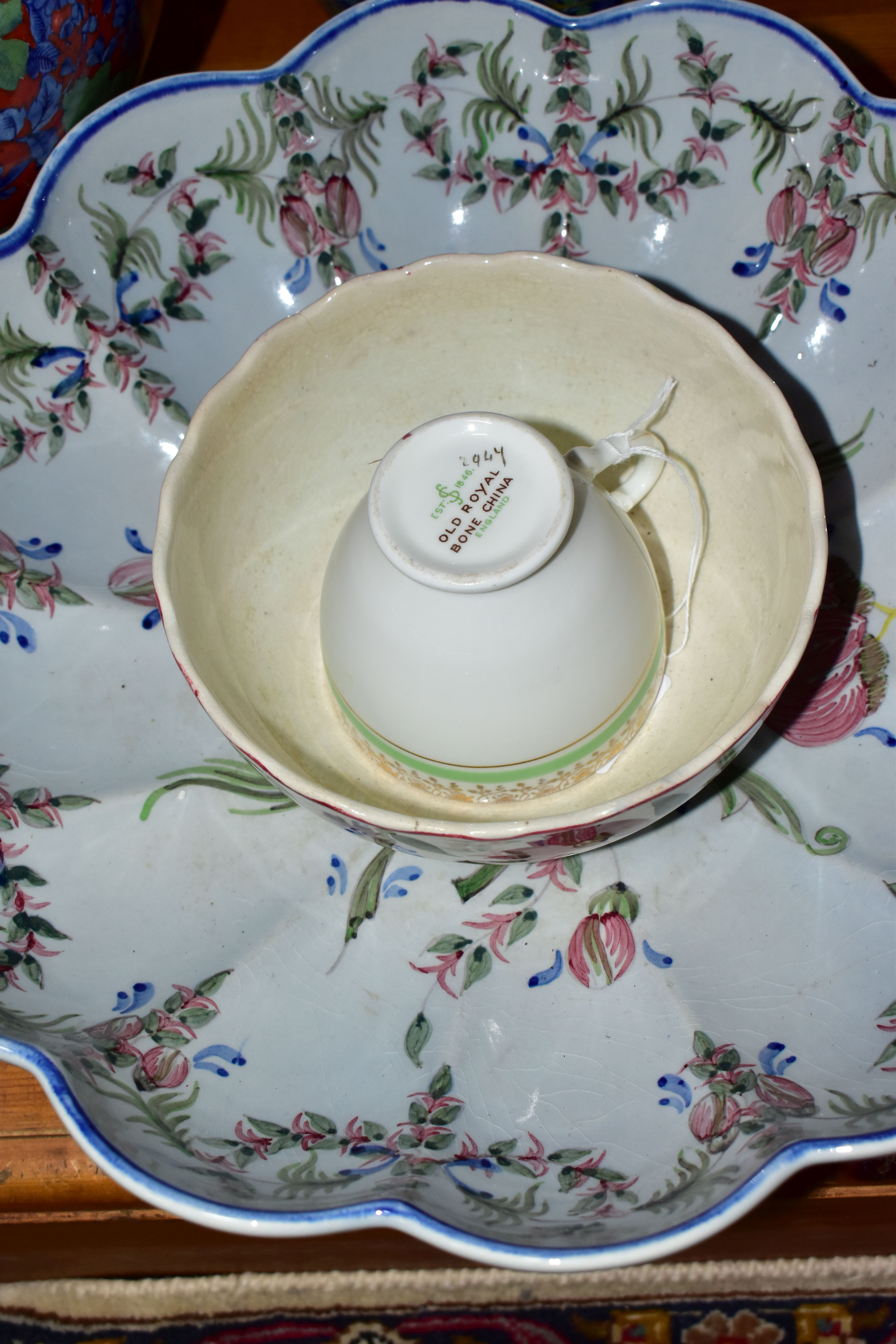 A GROUP OF CERAMICS, to include two Wedgwood & Co Lily pattern blue and white meat plates, - Image 3 of 6