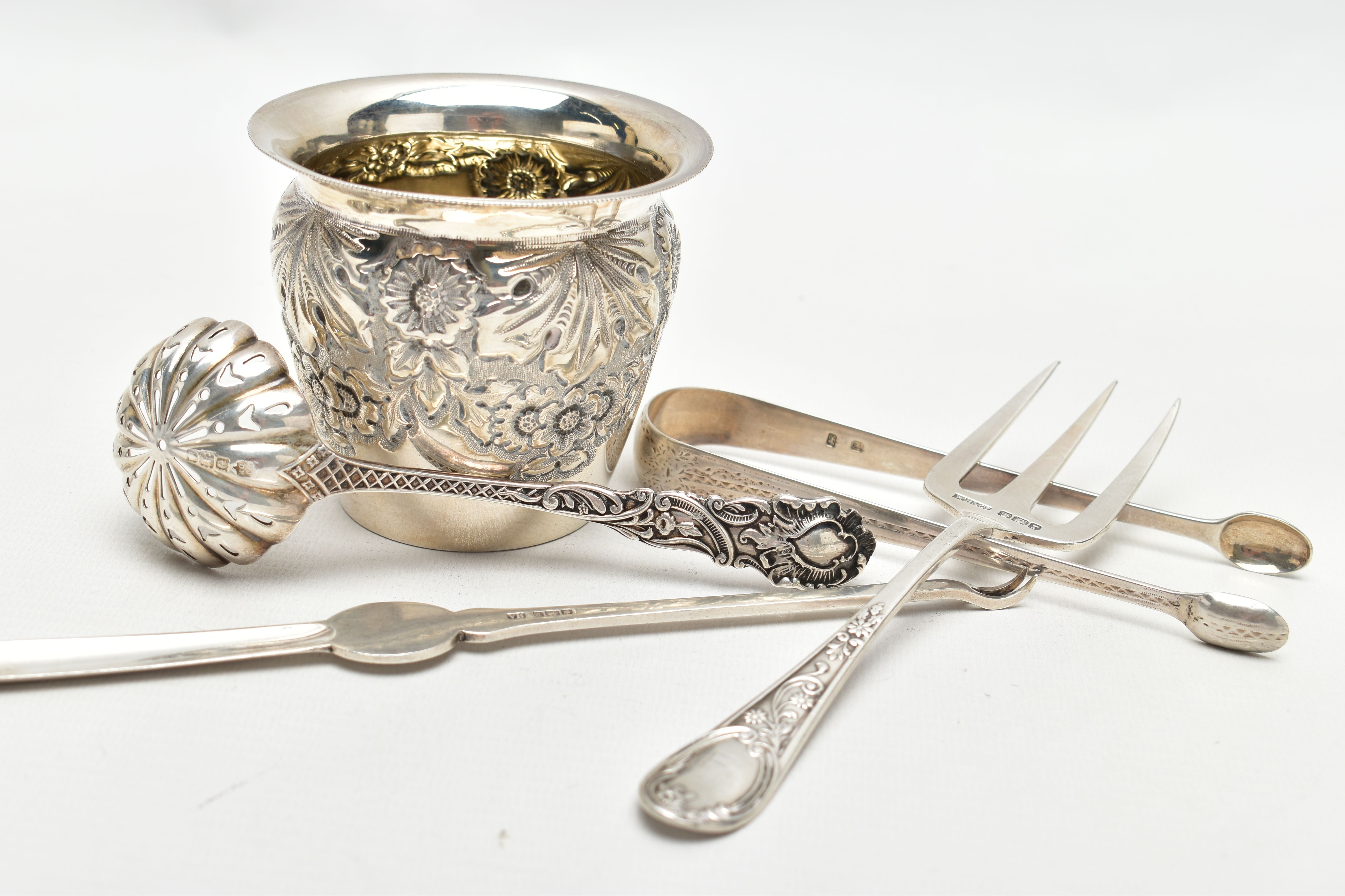 A SELECTION OF SILVER ITEMS, to include an embossed floral desinged pot, hallmarked 'James - Image 5 of 6