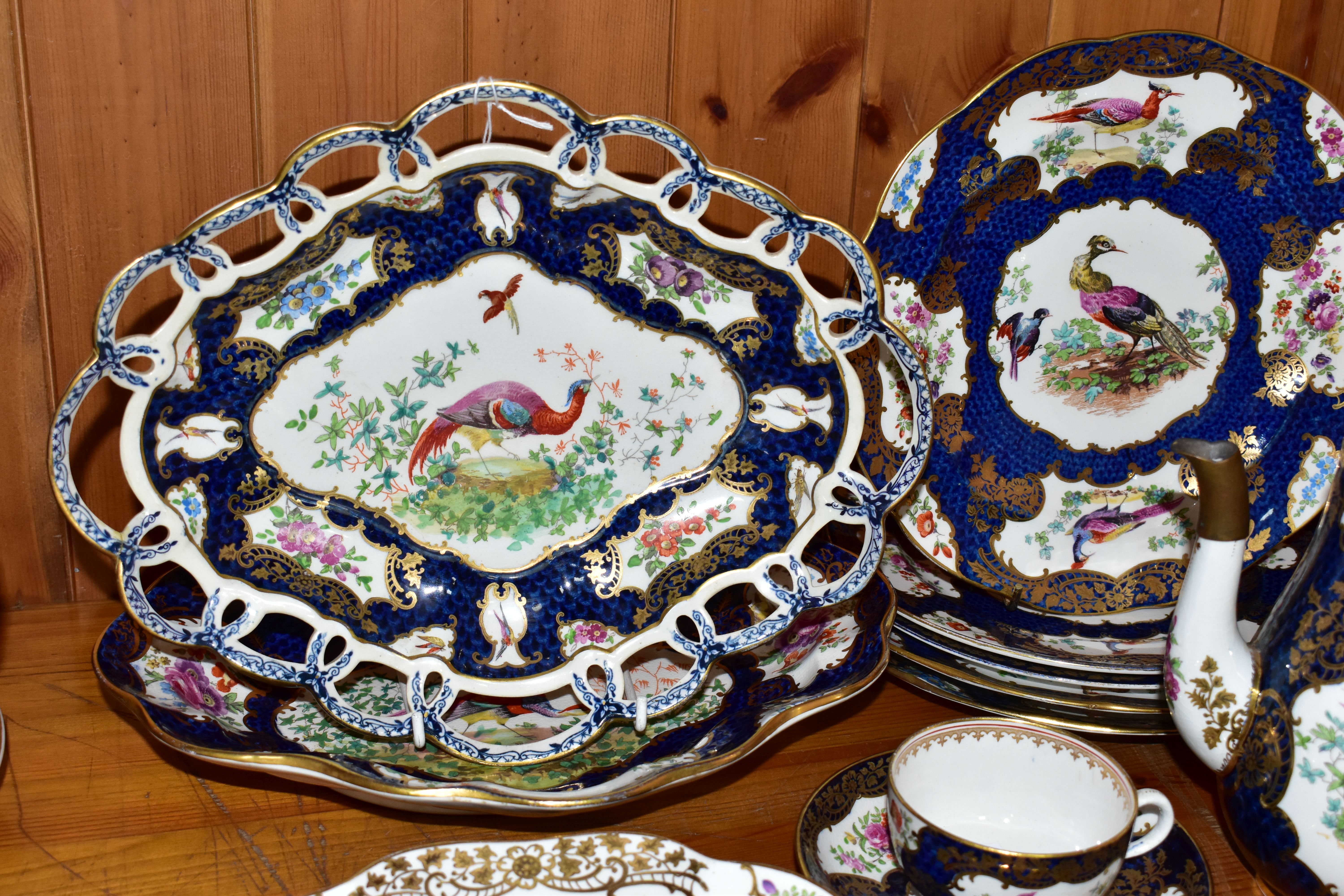 FIFTEEN PIECES OF BOOTHS 'CHELSEA BIRDS' AND SIMILAR DINNERWARES, comprising an octagonal wavy edged - Image 5 of 8