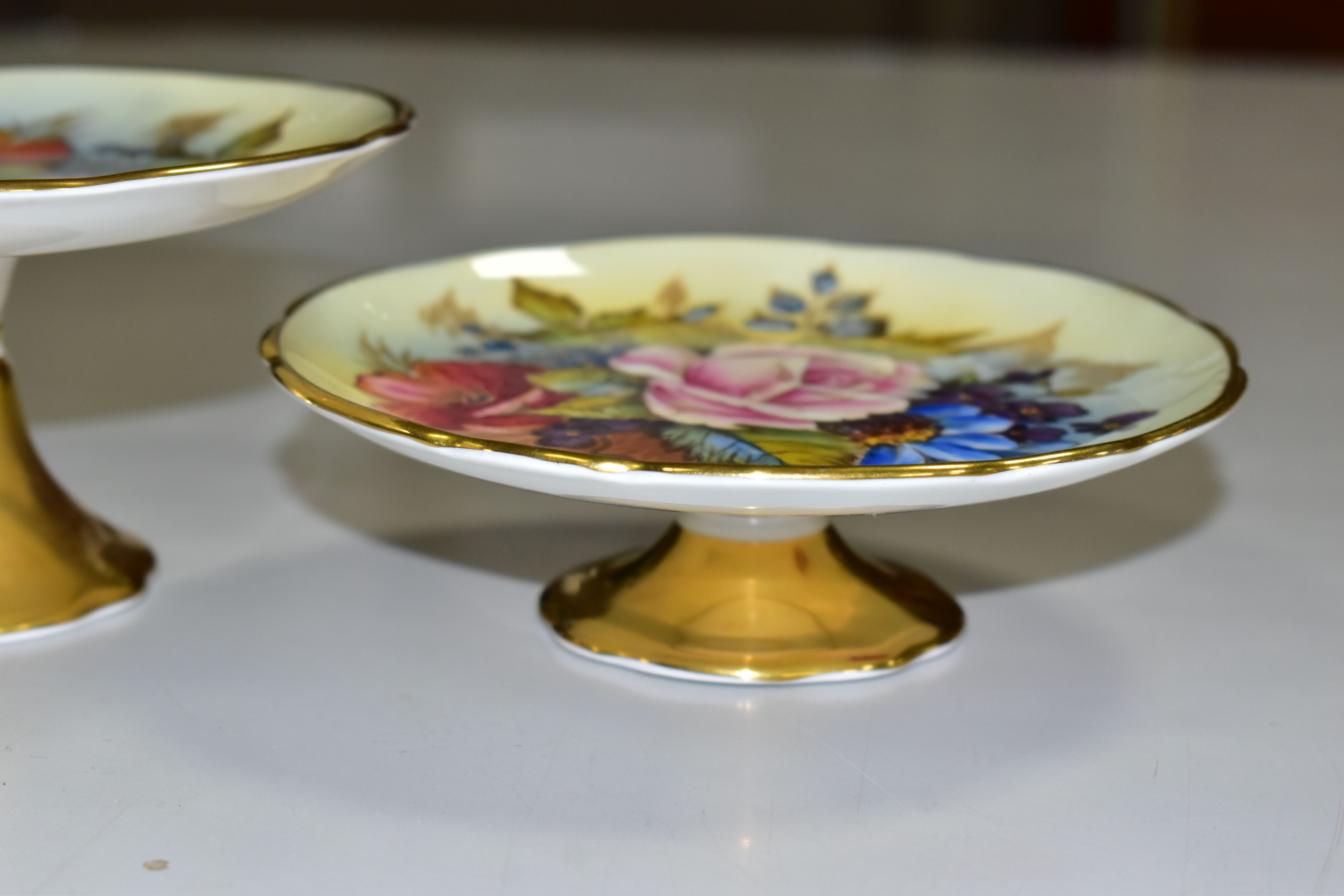 TWO AYNSLEY FLORAL DECORATED PEDESTAL DISHES BY J. A. BAILEY, with wavy rims and gilt bases, both - Image 6 of 6