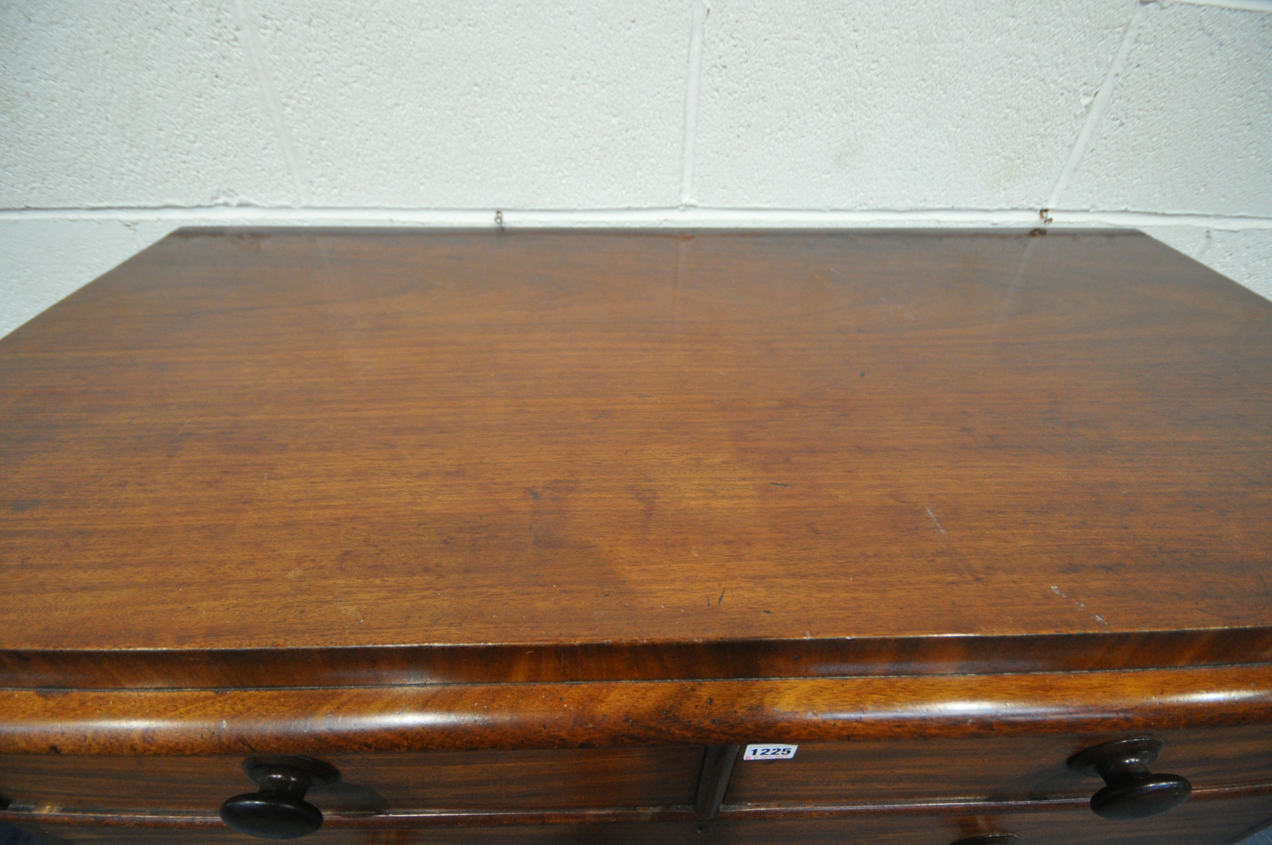 A VICTORIAN MAHOGANY CHEST OF TWO SHORT OVER FOUR LONG GRADUATING DRAWERS, length 122cm x depth 57cm - Image 2 of 4