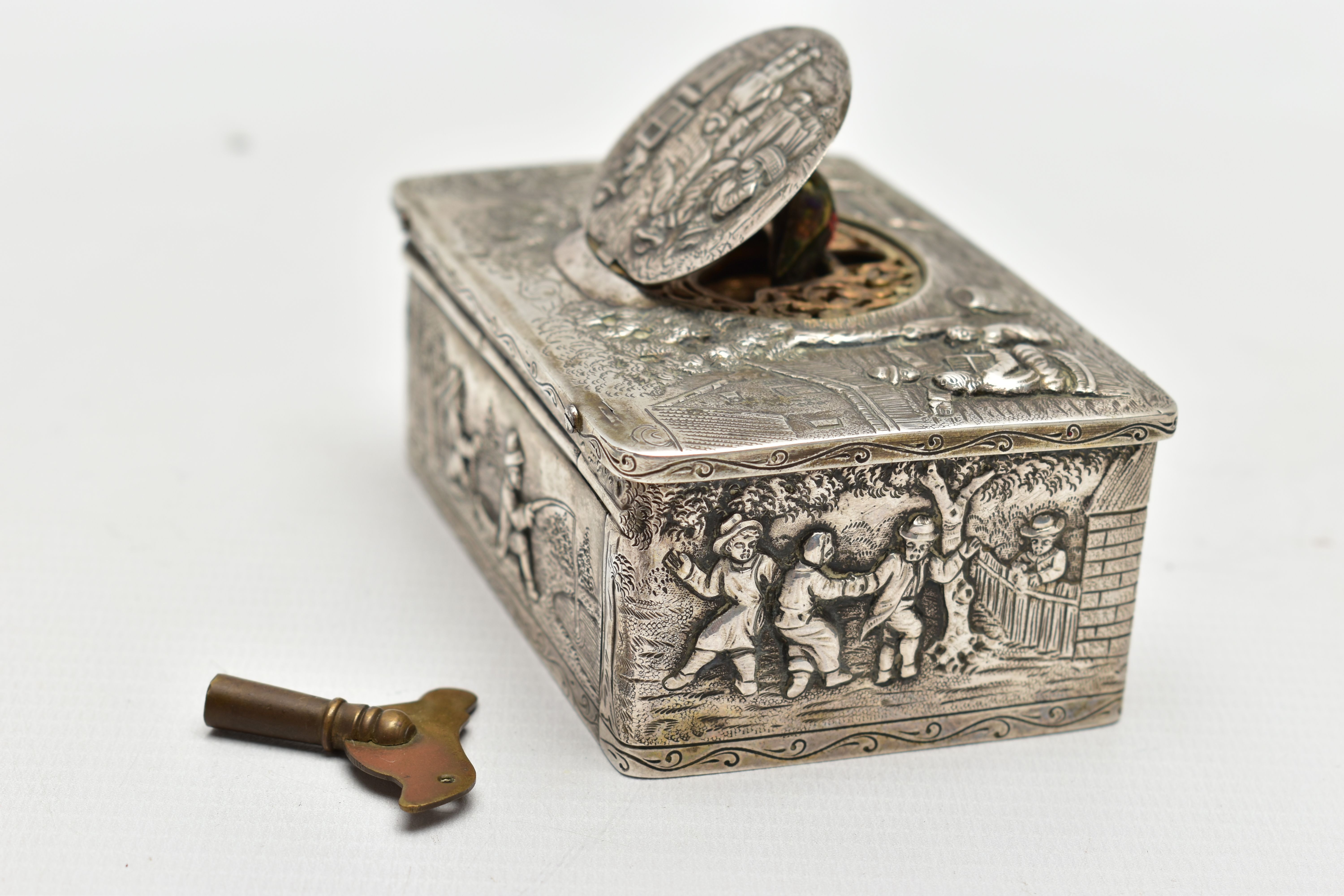 A 19TH CENTURY MUSICAL BIRD BOX, of a rectangular form, the box decorated with figural scenes such - Image 4 of 9