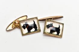 A PAIR OF VINTAGE NOVELTY CUFFLINKS FEATURING SCOTTIE DOGS WITHIN A RECTANGULAR SETTING, unmarked (