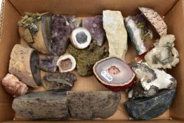 A BOX OF ASSORTED GEODES AND MINERAL SPECIMENS, to include quartz, amethyst and citrine, a various