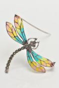 A WHITE METAL PLIQUE A JOUR DRAGONFLY BROOCH/PENDANT, dragonflies body set with marcasite, decorated