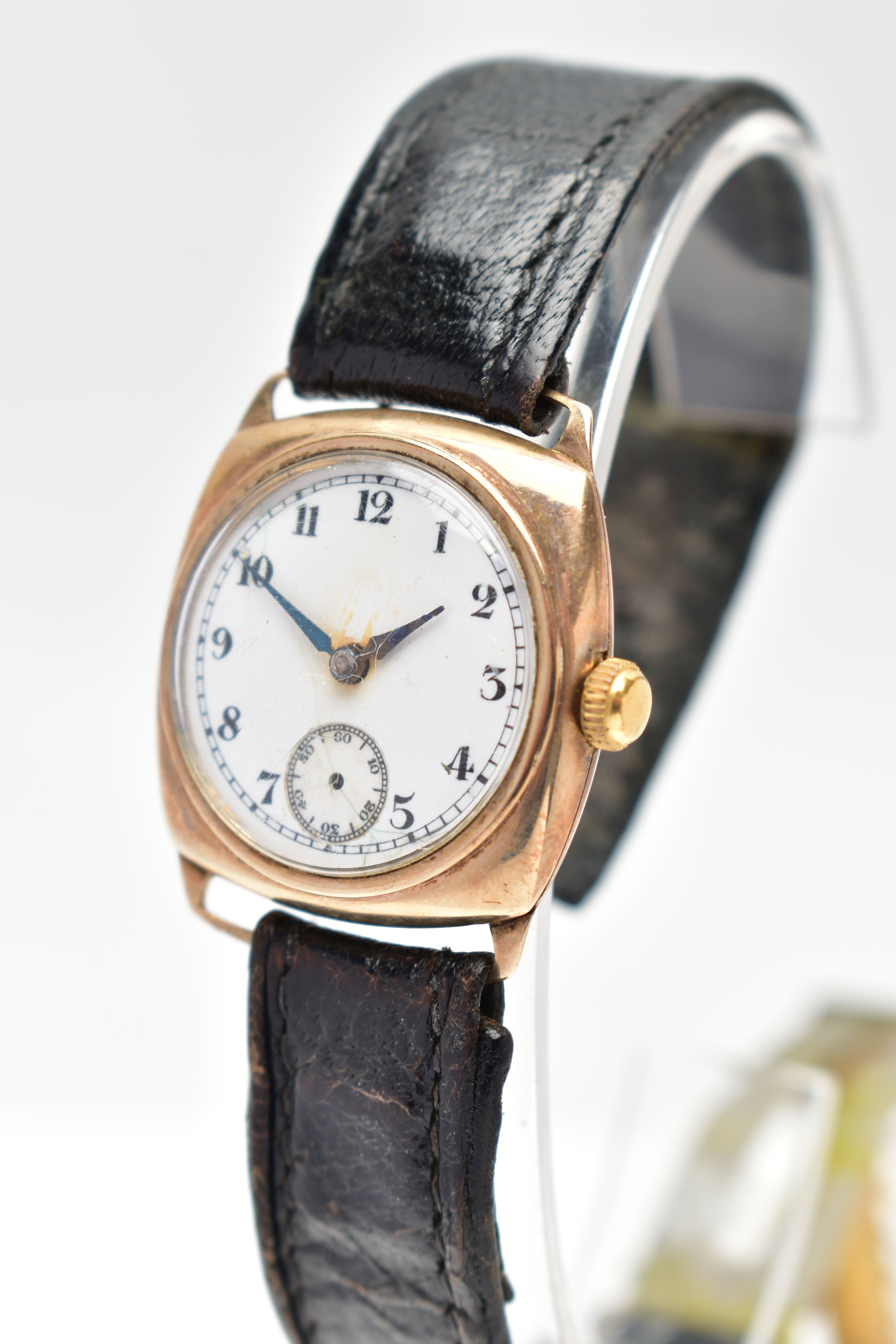 A GENTLEMANS 9CT GOLD WRISTWATCH, hand wound movement, round white dial, with Arabic numerals, - Image 3 of 6