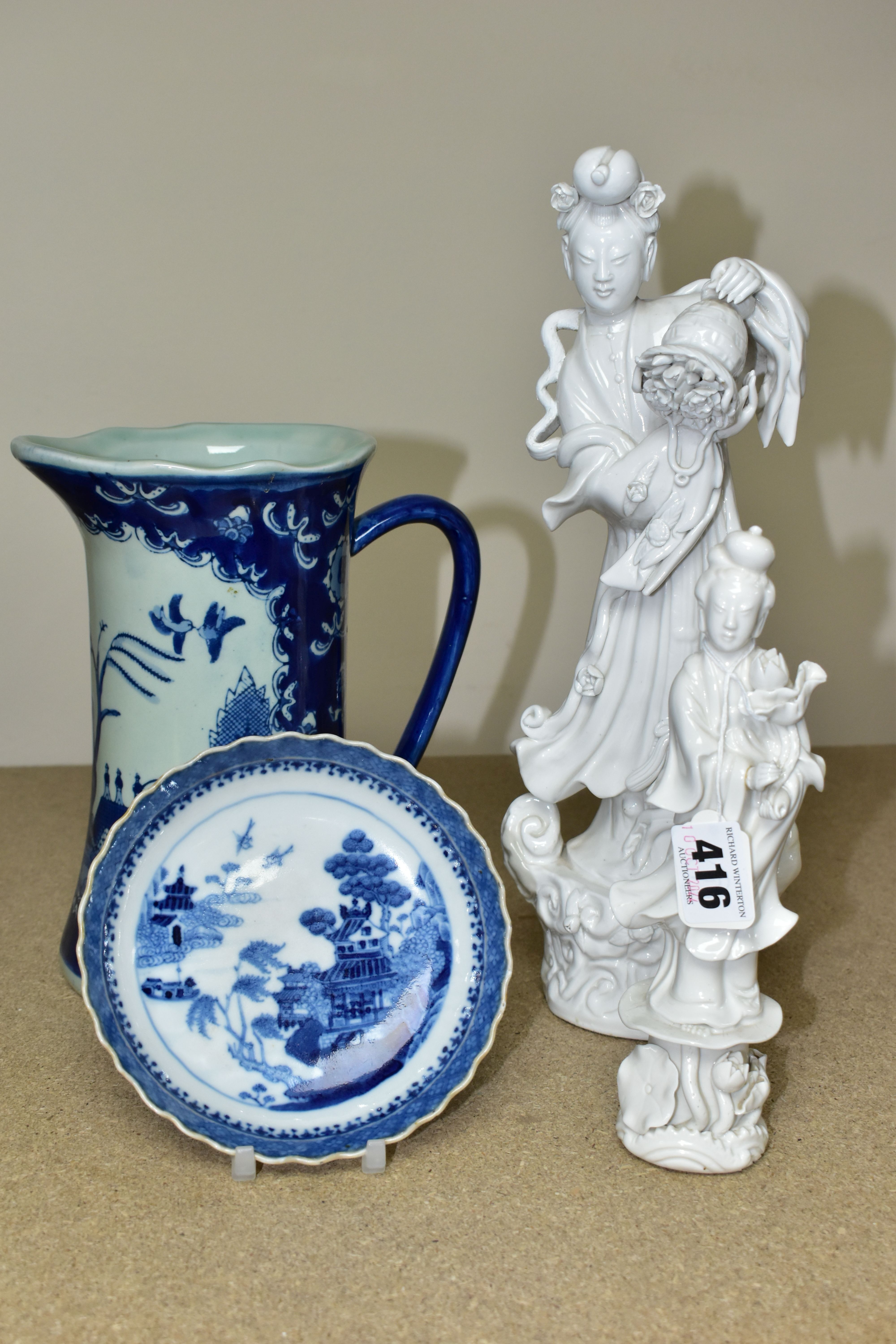 A GROUP OF ORIENTAL STYLE PORCELAIN AND TWO BLANC DE CHINE FIGURES, comprising two Blanc De Chine '