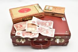 A SMALL SUITCASE OF MIXED COINAGE, to include coins from the 19th and 20th centuries, some USA