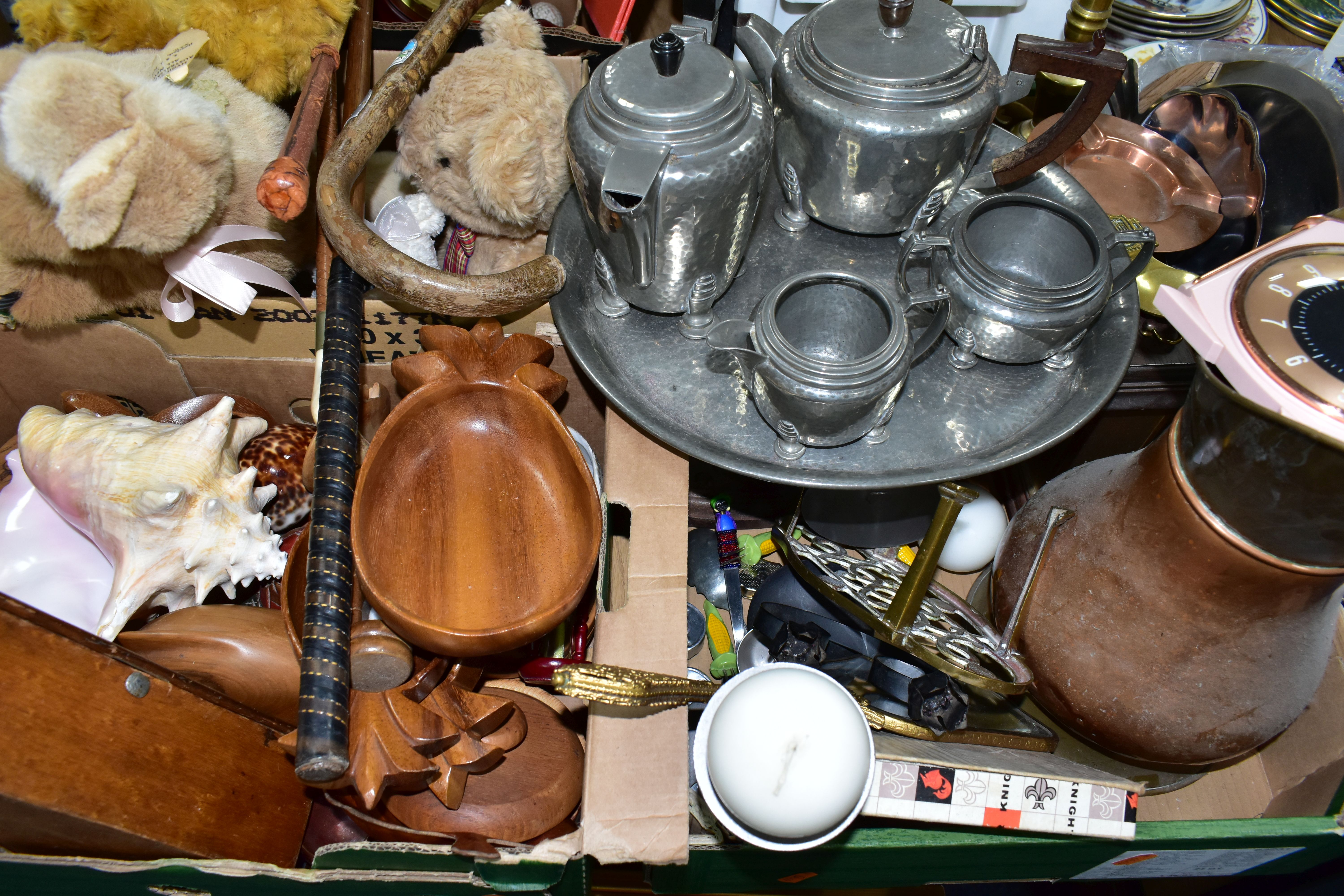 FIVE BOXES OF METALWARE HOUSEHOLD SUNDRIES AND TREEN, to include a large Conch shell, two wooden - Image 2 of 8