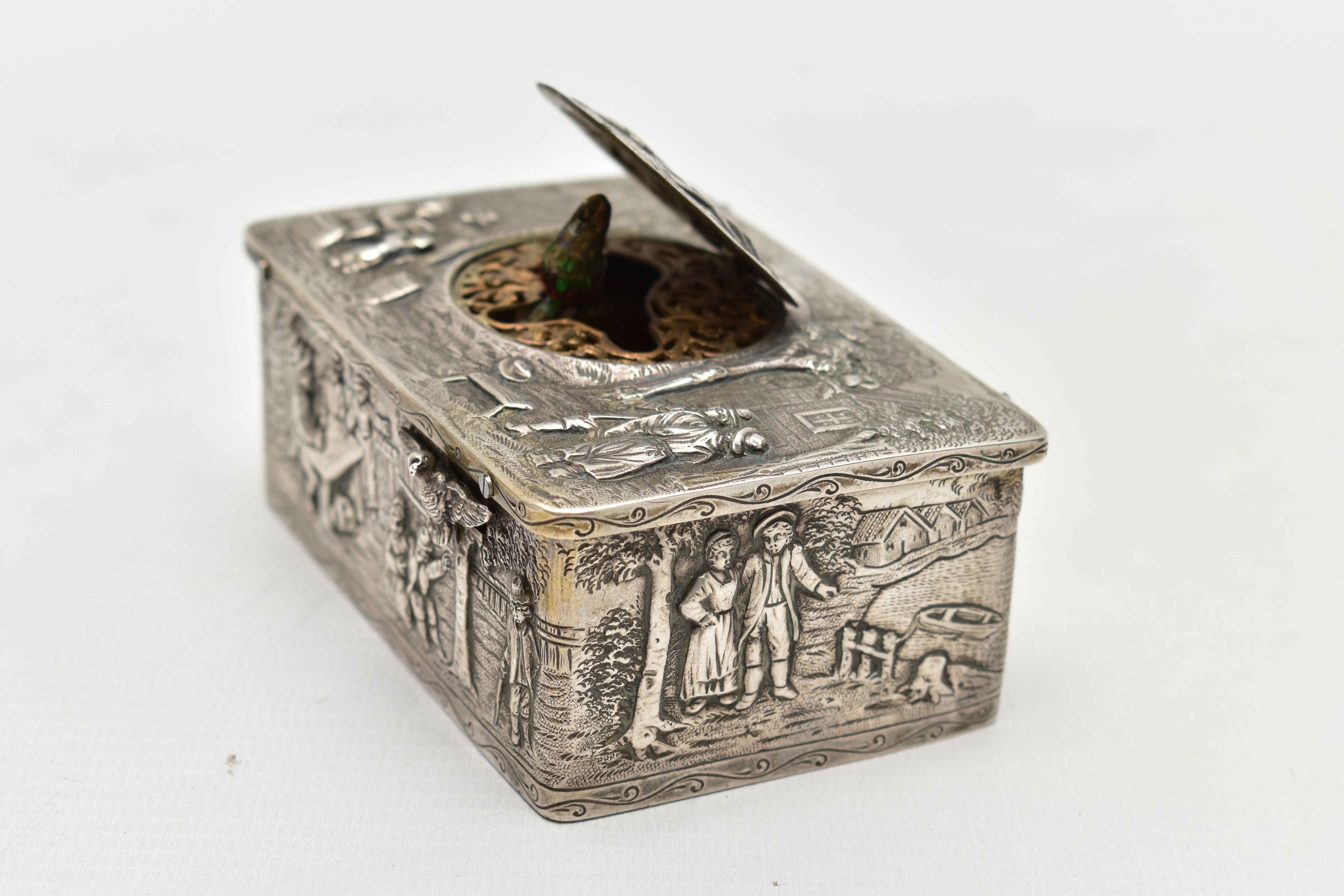 A 19TH CENTURY MUSICAL BIRD BOX, of a rectangular form, the box decorated with figural scenes such - Image 6 of 9
