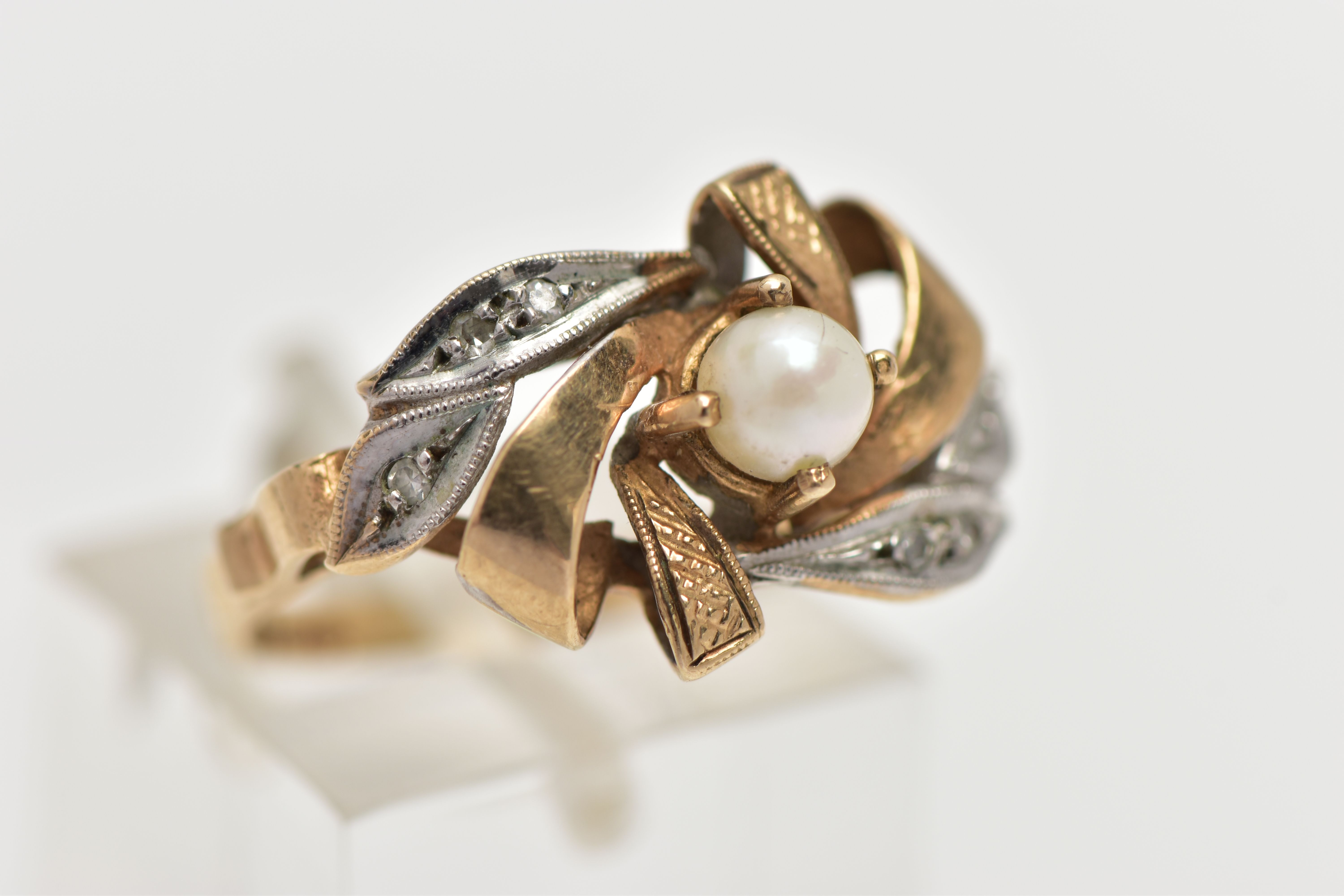 A 9CT GOLD CULTURED PEARL AND DIAMOND RING, centring on a four claw set, cream cultured pearl with a - Image 4 of 4