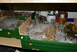 FOUR BOXES AND LOOSE CUT GLASS, DRINKING GLASSES AND SUNDRIES ETC, to include a set of six whiskey