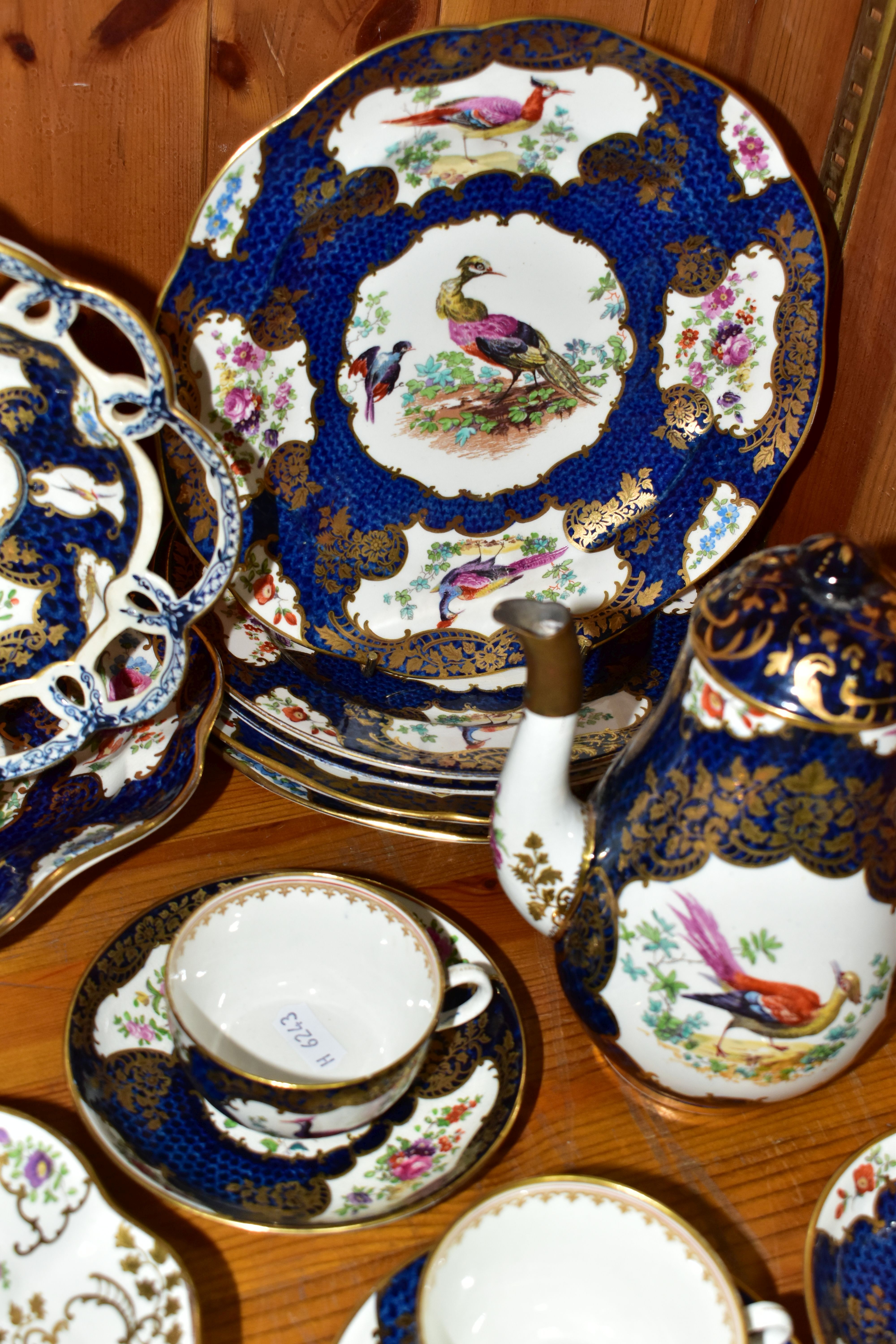 FIFTEEN PIECES OF BOOTHS 'CHELSEA BIRDS' AND SIMILAR DINNERWARES, comprising an octagonal wavy edged - Image 6 of 8