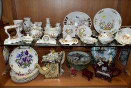 A COLLECTION OF AYNSLEY COTTAGE GARDEN PATTERN GIFTWARE, A PORTMEIRION CARDEW DESIGN LARGE MOVING