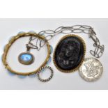 FOUR PIECES OF JEWELLERY AND A COIN, to include a labradorite cabochon pendant, collet set into a