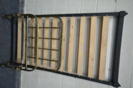 A VICTORIAN STYLE BRASS TUBULAR 3FT BEDSTEAD, with cast iron side rails, and wooden slats (condition