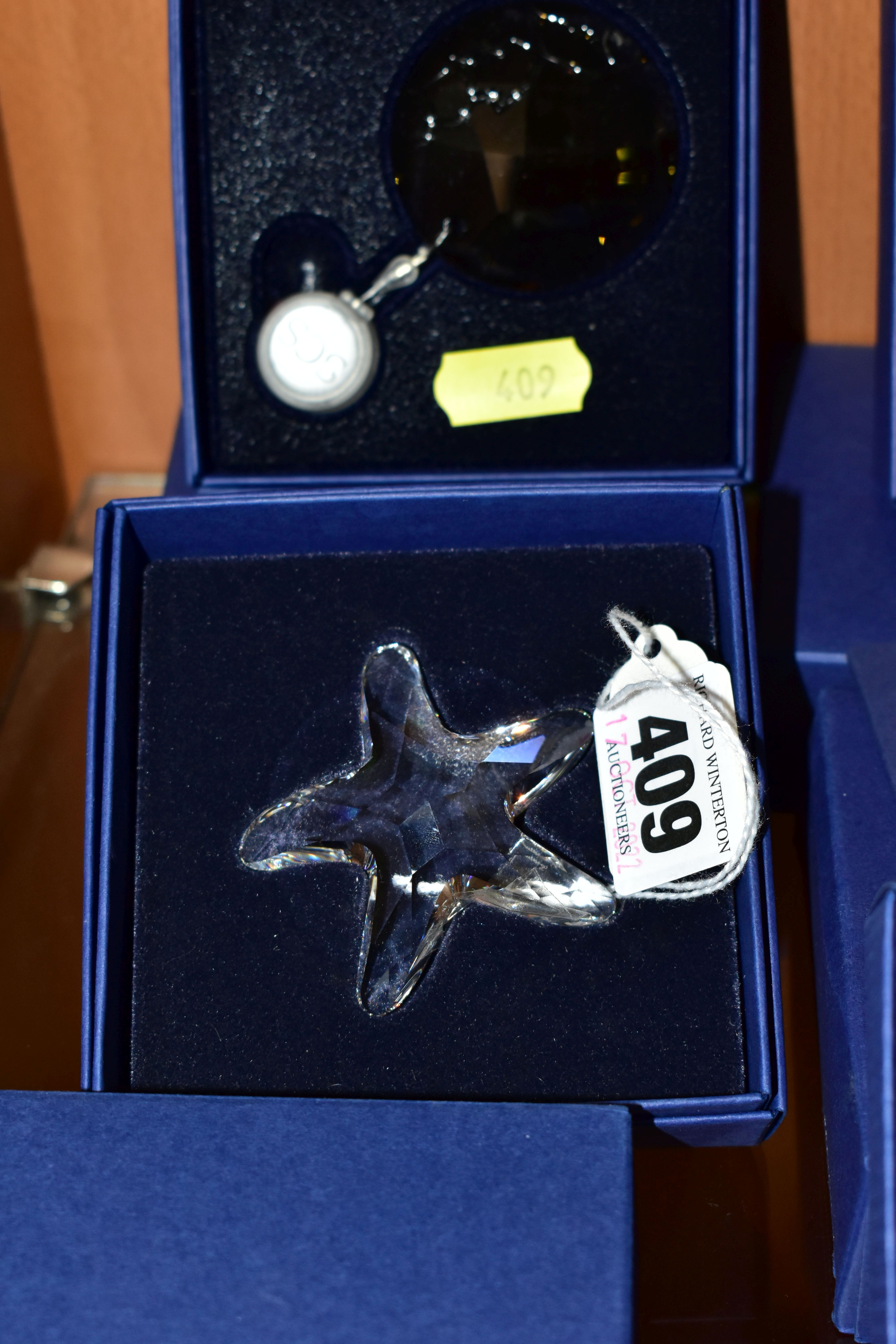 SEVEN BOXED SWAROVSKI COLLECTORS/CRYSTAL SOCIETY ANNUAL RENEWAL GIFTS, comprising three from Wonders - Image 3 of 5