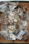 A SHOE BOX CONTAINING COINS AND COMMEMORATIVES, to include 20th century UK coins with over 500 grams