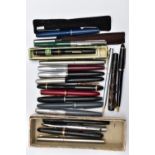 A SELECTION OF MAINLY FOUNTAIN PENS, names to include a 'De La Rue' pen nib stamped 14c, with box