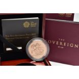 A ROYAL MINT 'THE FIVE SOVEREIGN PIECE 2015 BRILLIANT UNCIRCULATED GOLD COIN', 916.7 AU, 39.94