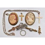 AN ASSORTMENT OF EARLY TO MID 20TH CENTURY JEWELLERY, to include a gold fronted cross pendant
