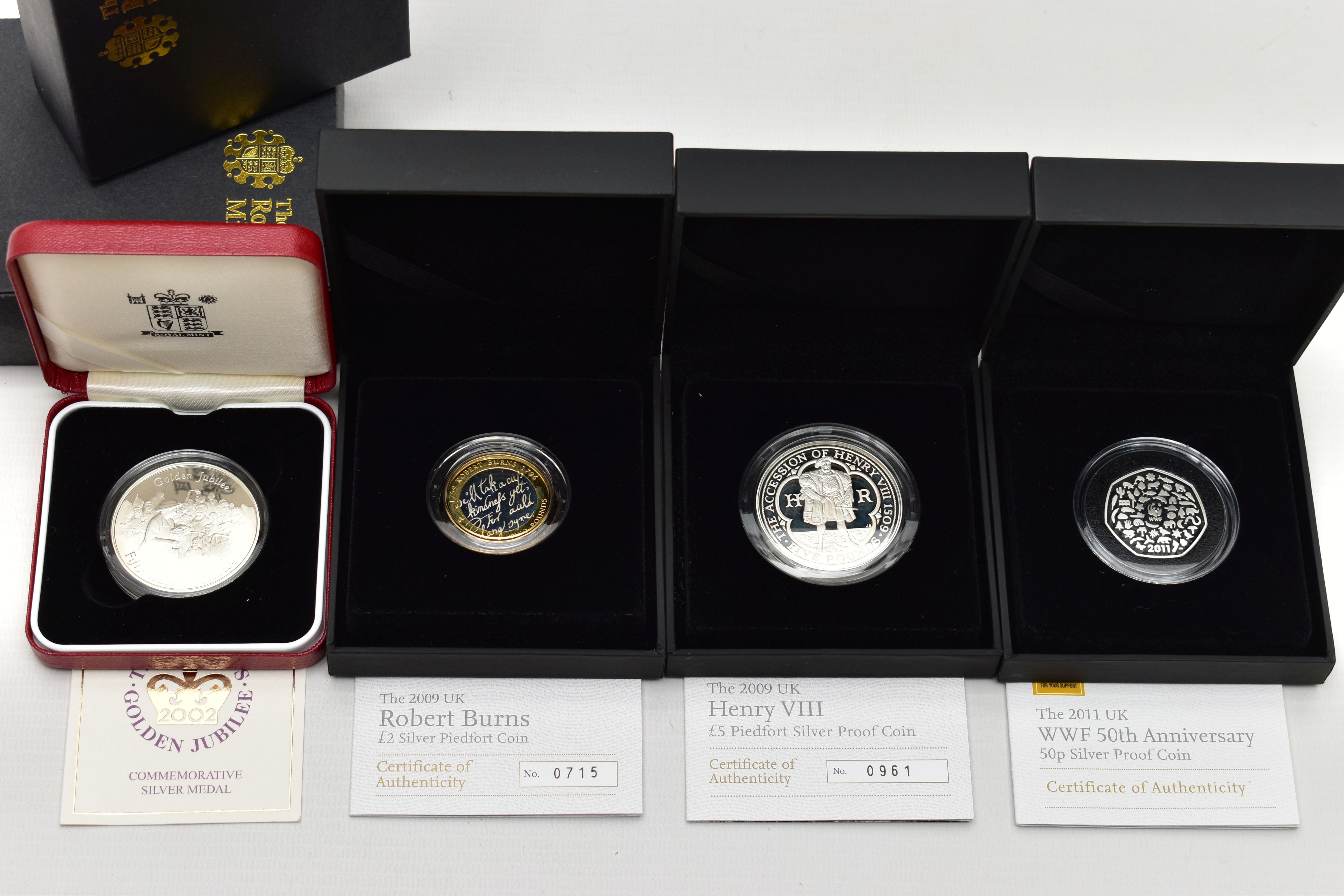 A SELECTION OF ROYAL MINT SILVER AND SILVER PIEDFORT PROOF UK COINS TO INCLUDE: 2009 £5 Accession of