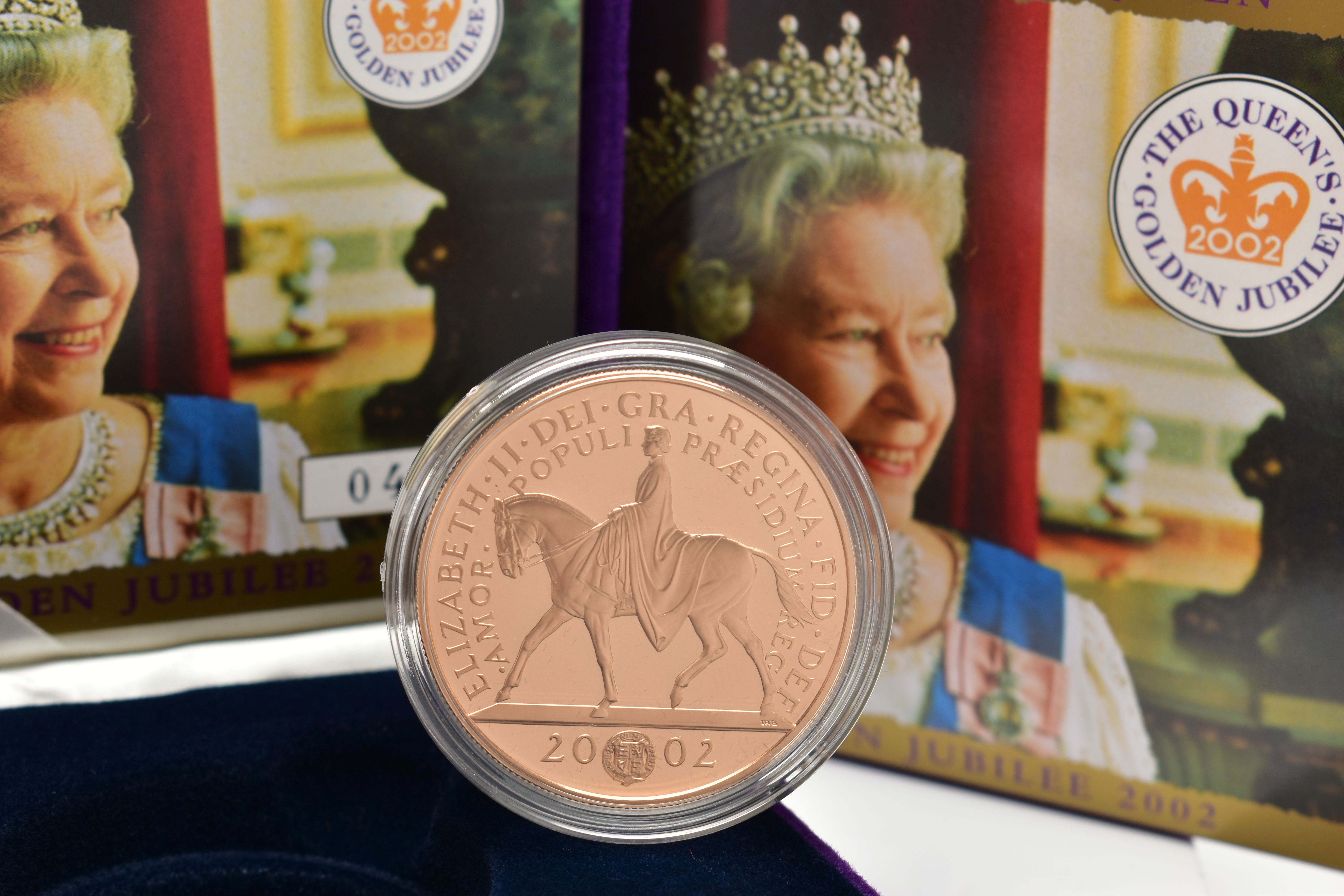 A ROYAL MINT QUEEN ELIZABETH II 2002 GOLD PROOF FIVE POUNDS JUBILEE COIN, 38.61mm, 39.94 grams,