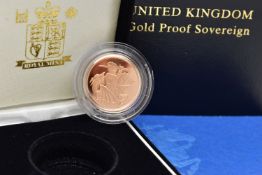 A ROYAL MINT 2005 UNITED KINGDOM GOLD PROOF SOVEREIGN, TIMOTHY NOADS Design Reverse 22ct gold, 22.