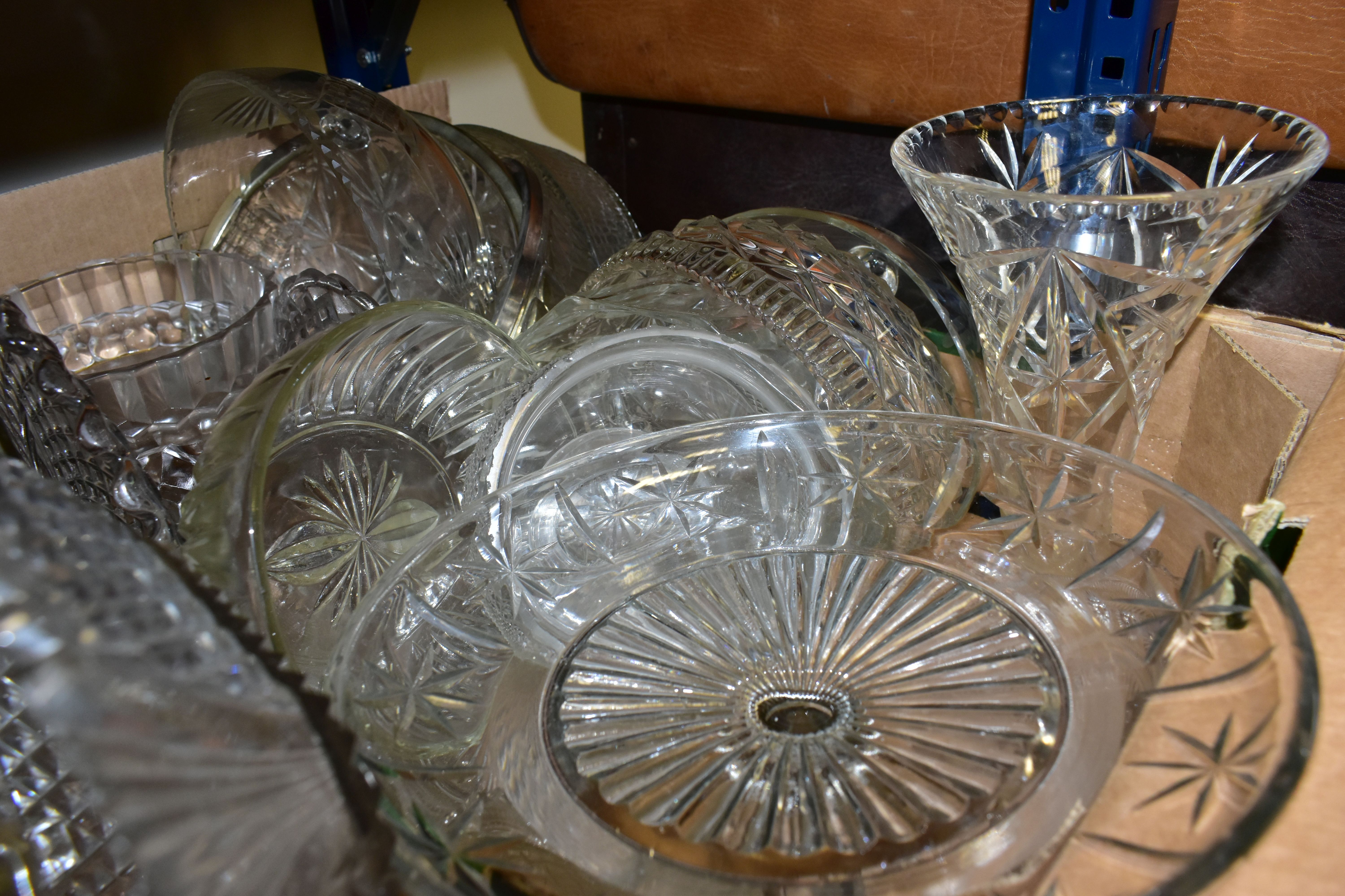 THREE BOXES OF CUT GLASS AND CRYSTAL, to include two cut crystal footed Pinwheel bowls, cake stands, - Image 7 of 8