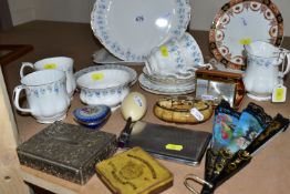 A GROUP OF CERAMICS, METALWARES AND SUNDRY ITEMS, to include a fourteen piece Royal Albert Memory