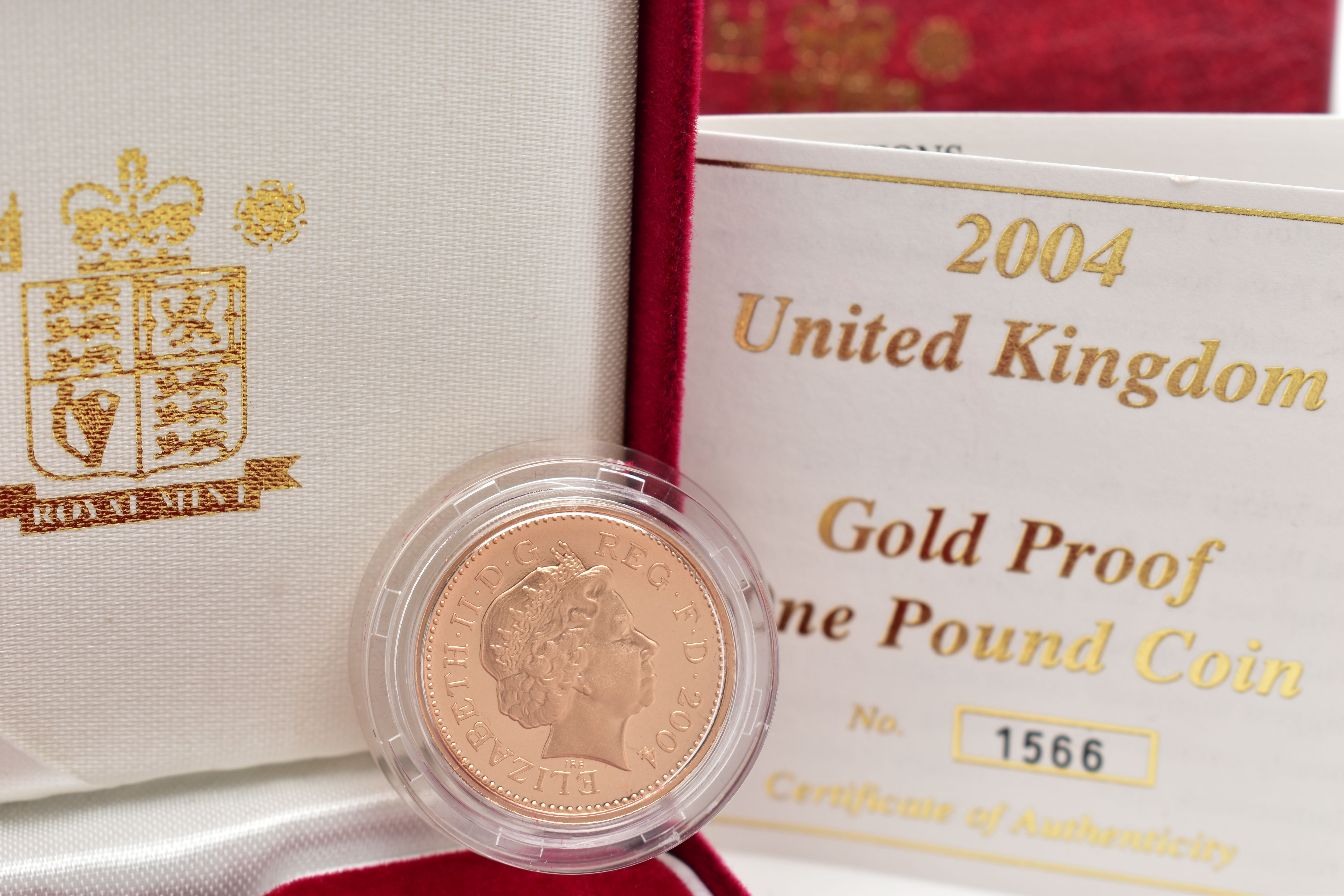 A ROYAL MINT 2004 UNITED KINGDOM GOLD PROOF ONE POUND COIN, 19.619 grams, 22.50mm, 916.7 carat gold, - Image 2 of 2