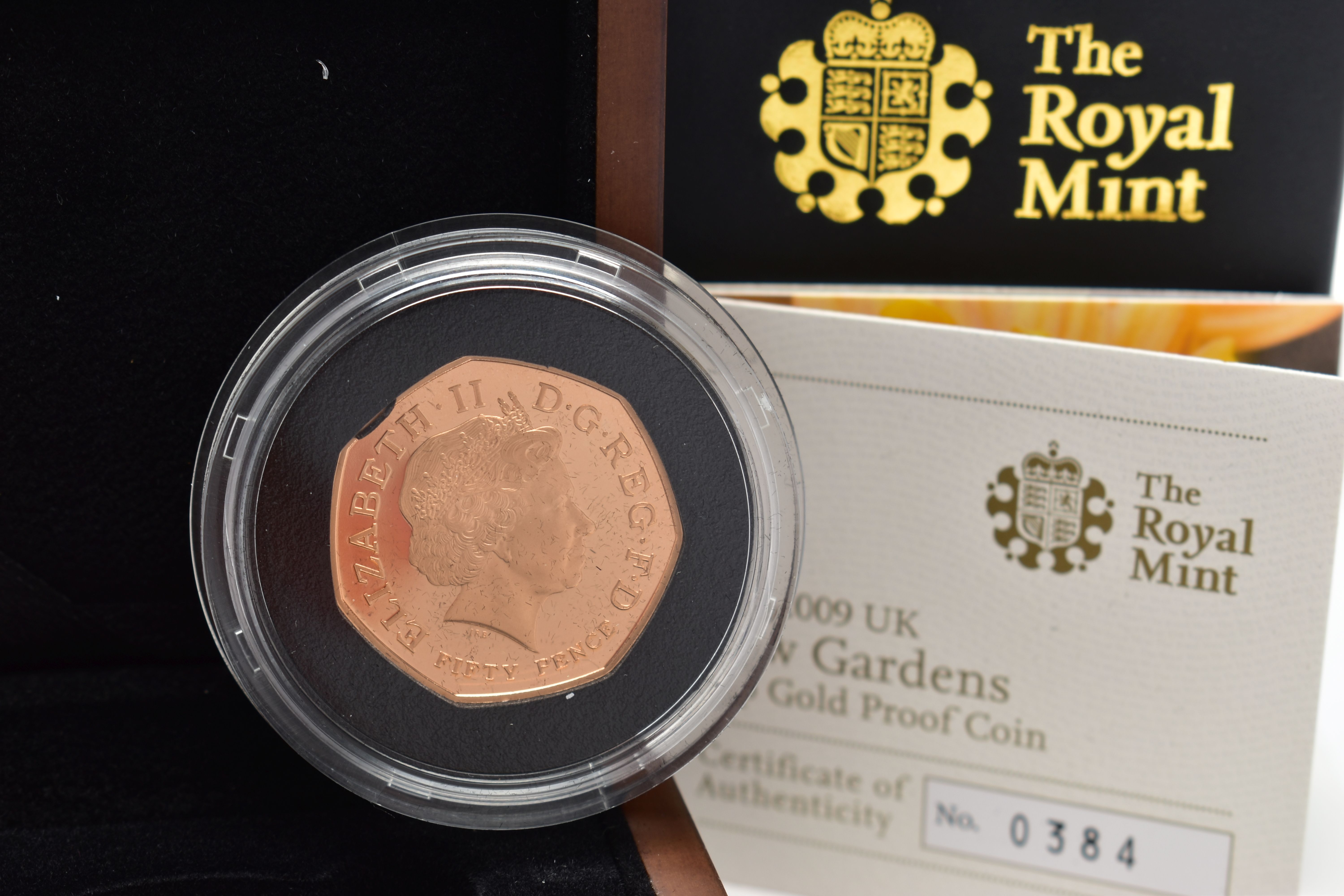 A ROYAL MINT 2009 UNITED KINGDOM GOLD PROOF 'KEW GARDENS' 50P COIN, 15.50 grams, 27.30mm, issue - Image 2 of 2