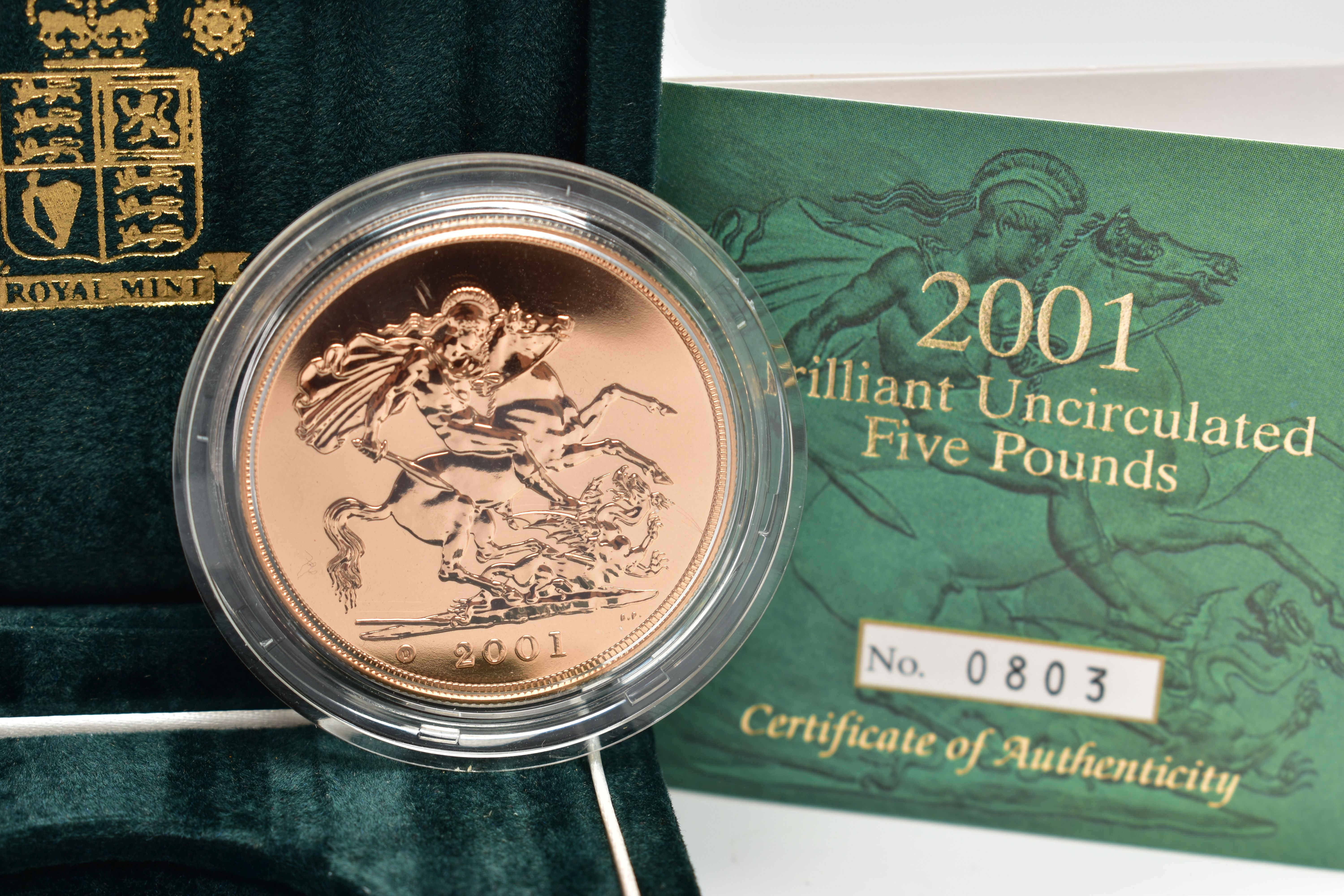 A ROYAL MINT UNITED KINDOM 2001 BRILLIANT UNCIRCULATED GOLD FIVE POUND COIN, 22 carat gold, 39.94