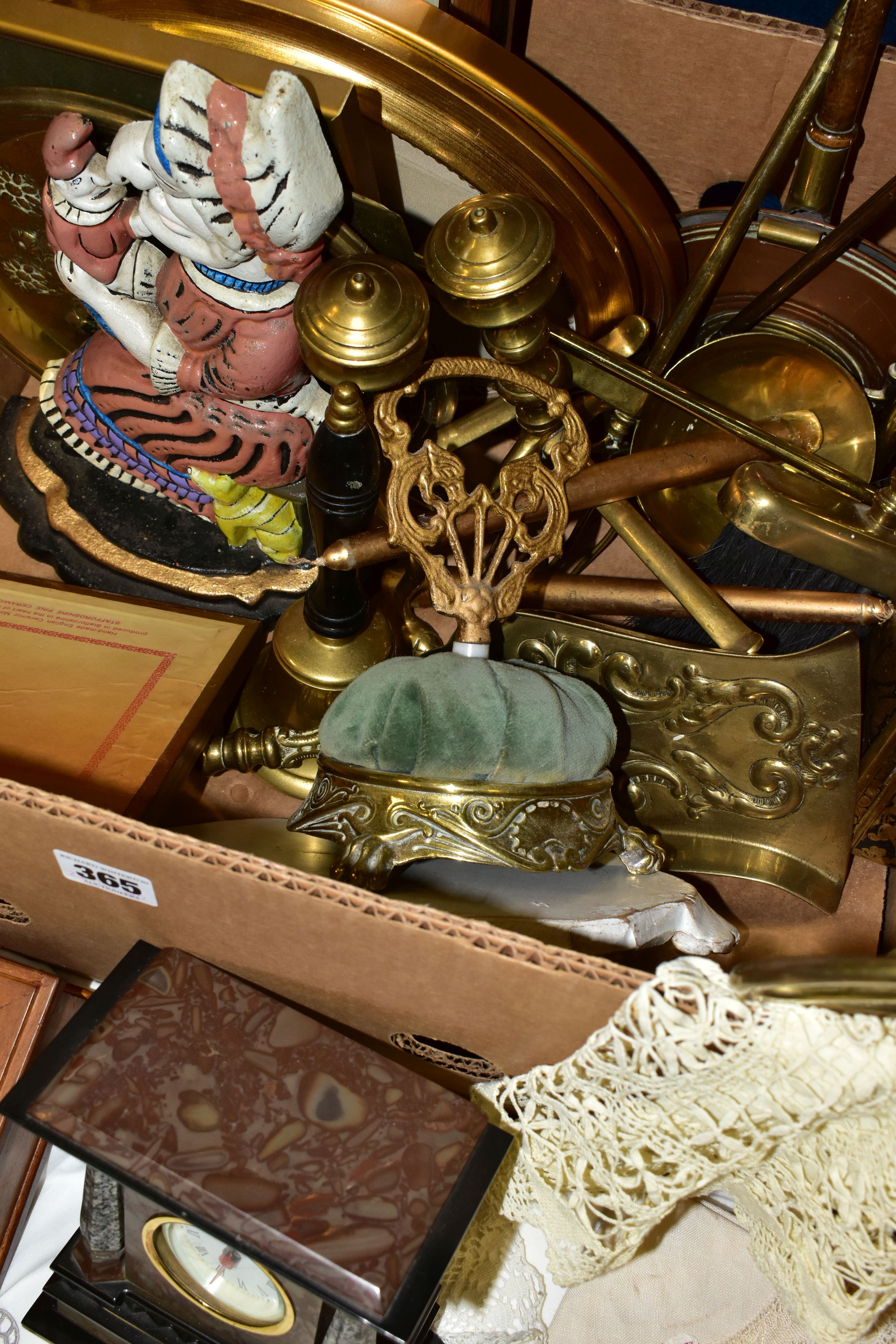 TWO BOXES AND LOOSE METALWARES, TREEN, TABLE LINEN, ETC, to include a large pair of brass fire - Image 9 of 12