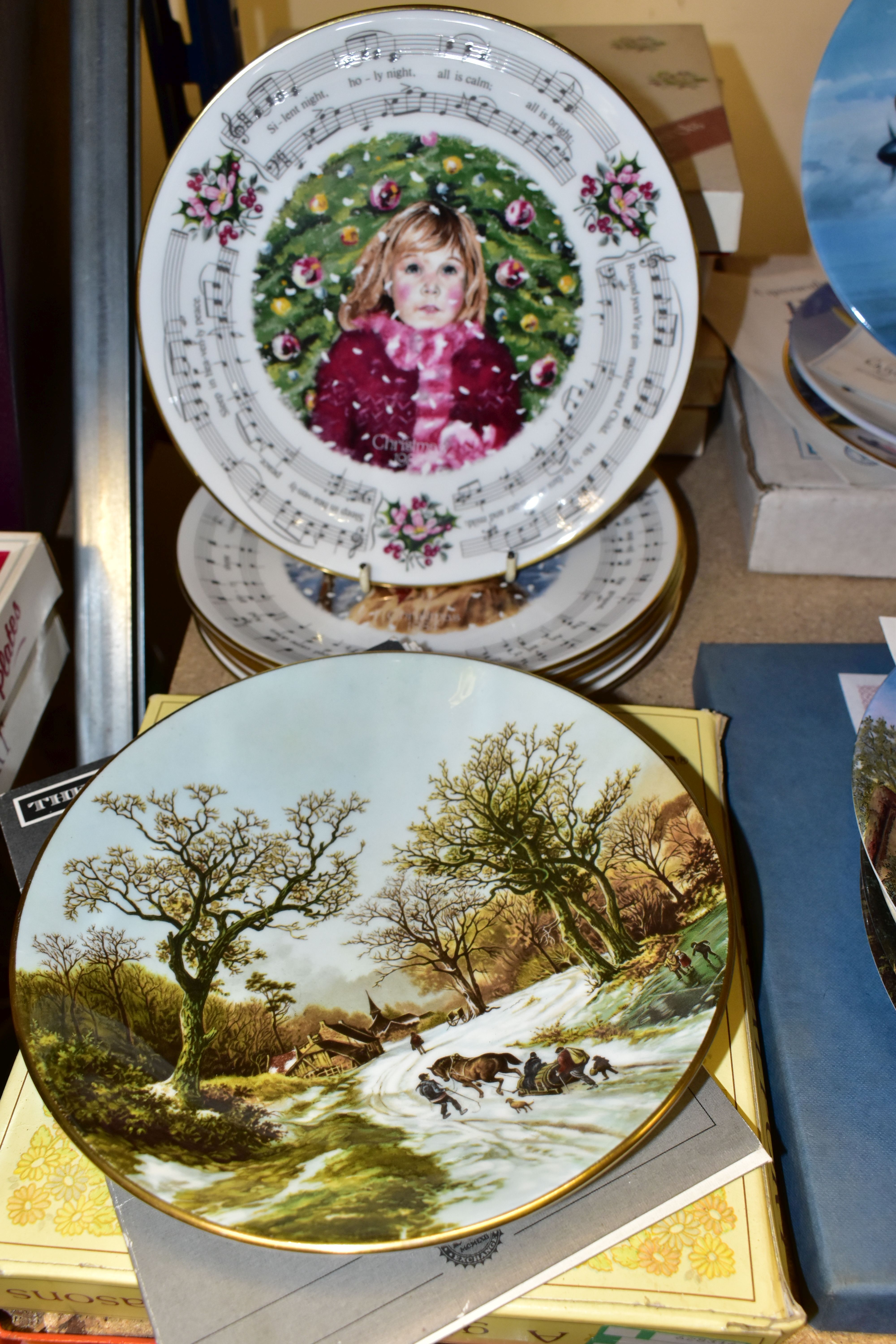 A QUANTITY OF CABINET PLATES, comprising a set of six Royal Doulton 'Christmas Carols' series 1983- - Image 2 of 6